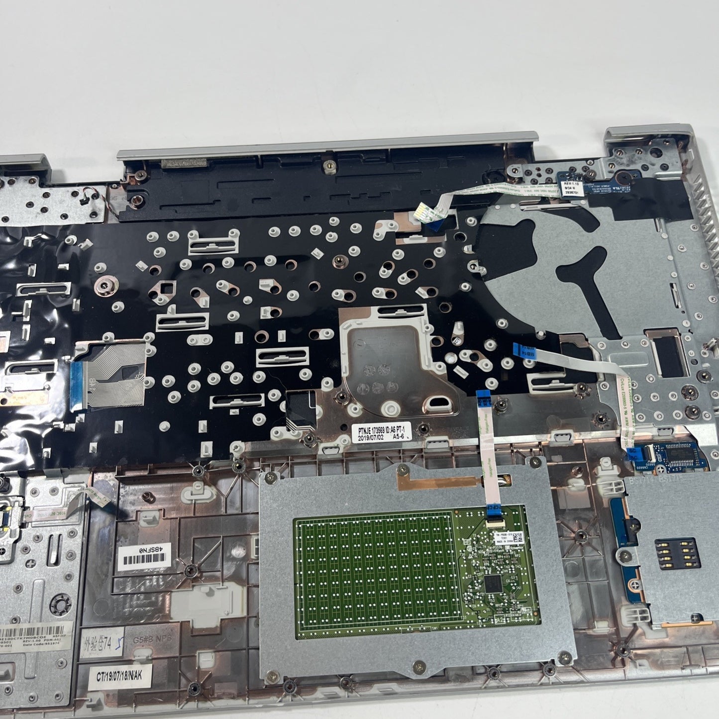 Genuine Silver Hp Probook 640 G5 Palmrest And Touchpad 4BSFN0. Bit Cracked