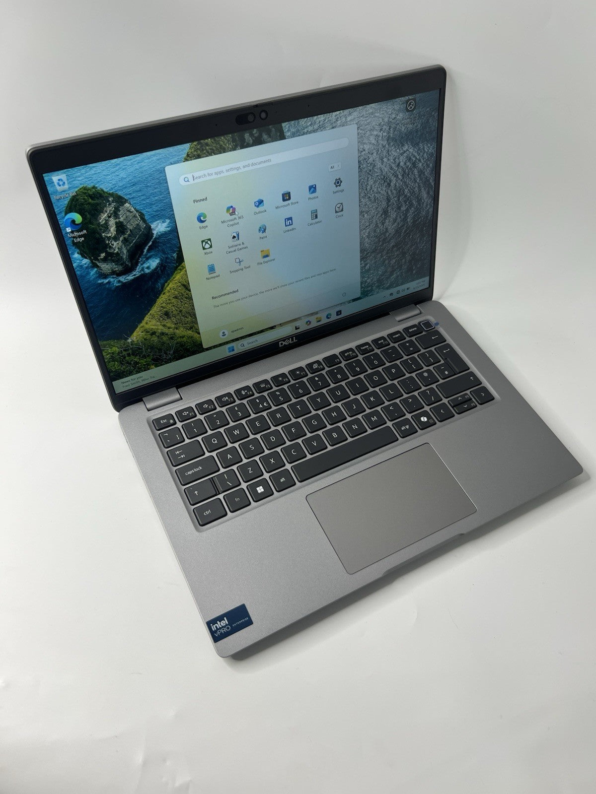Dell Latitude 5450 14" Laptop Intel Ultra 7 165U 32GB RAM  512GB SSD Windows 11