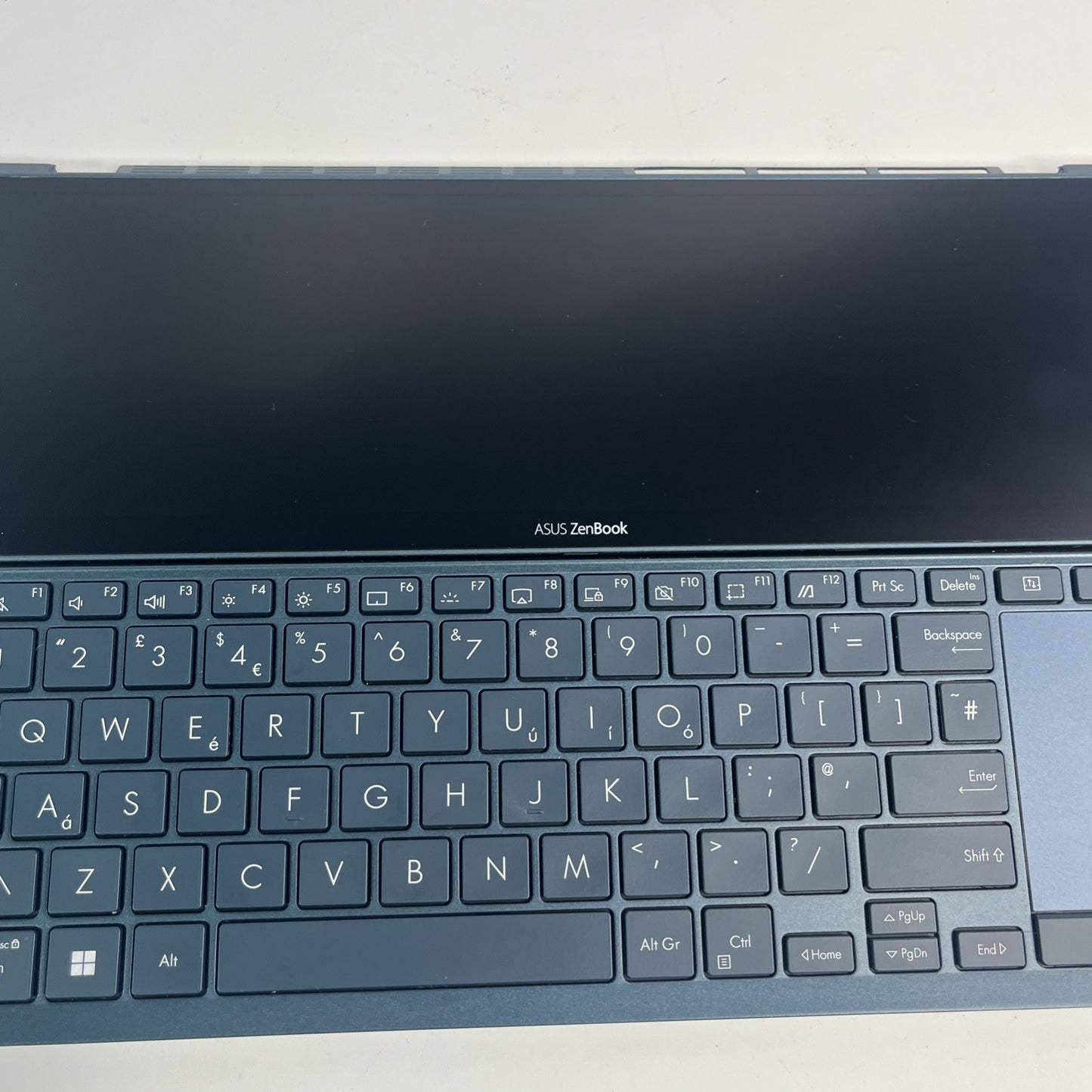 Asus Zenbook UX482EAR Palmrest Cover & Small Screen Touchpad UK 13N1-BVA0C01