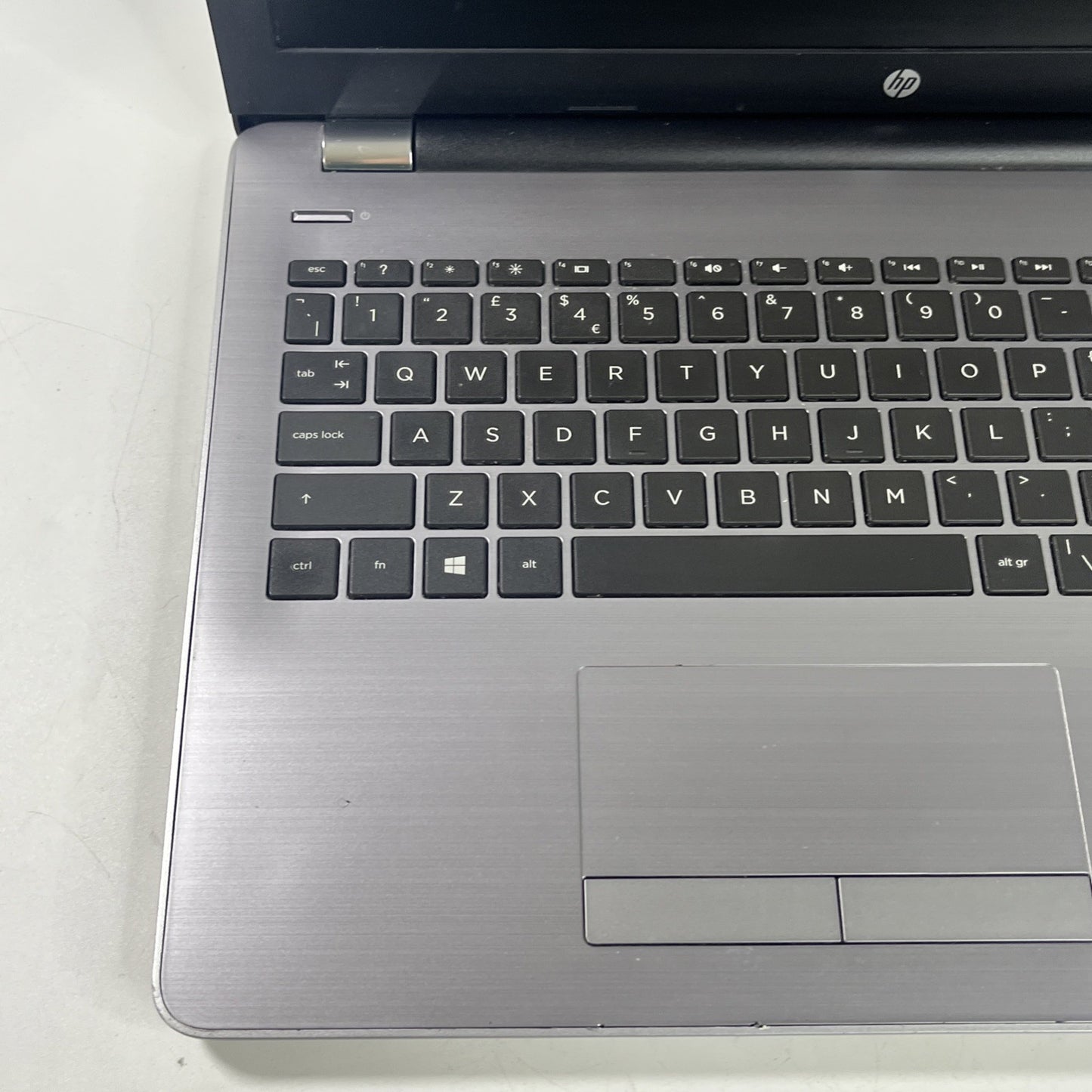 HP 250 G6 15.6" Notebook -intel Core i3-6006U 8GB RAM 256GB SSD Windows 11