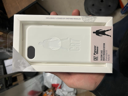Job Lot For Phone Tablet Cases( Ipads, Samsung, IPhone)& Screen Protectors.+700