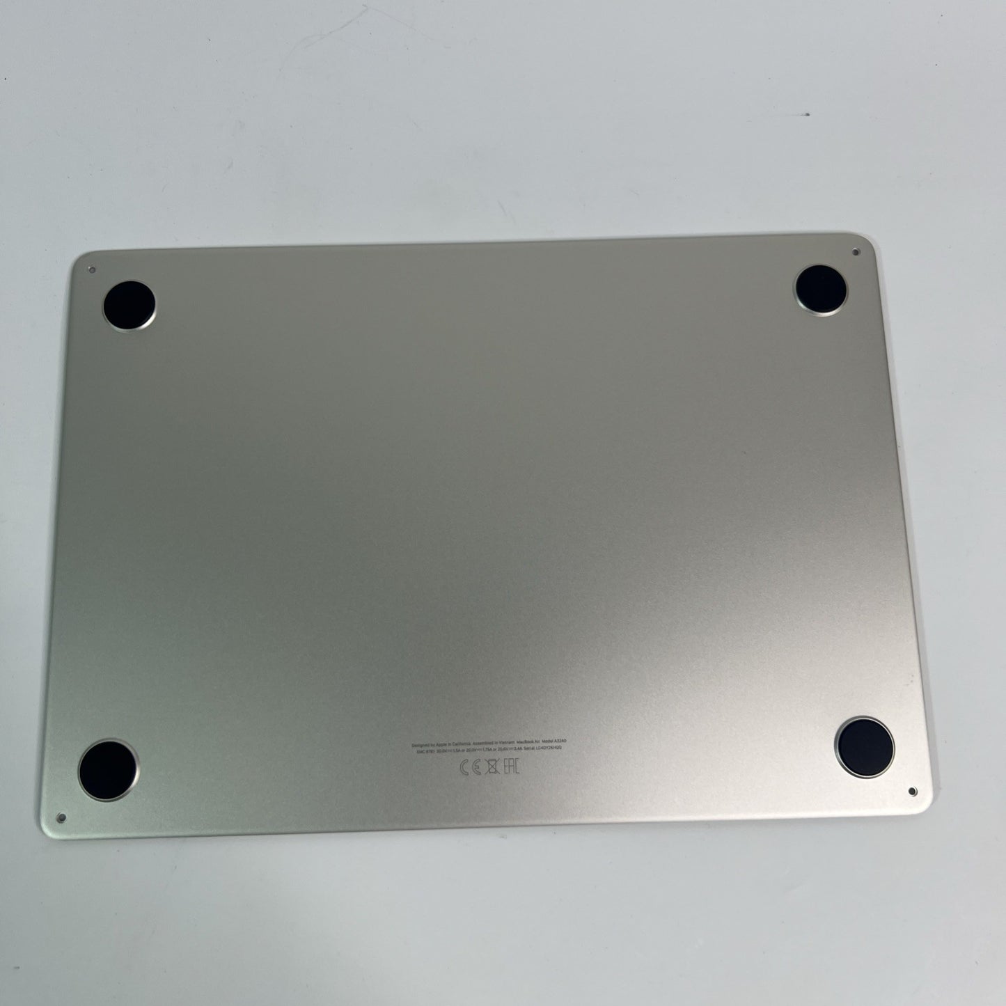 Apple MacBook Air 13" A3240 Bottom Base Cover – Starlight – 2025 Grade A