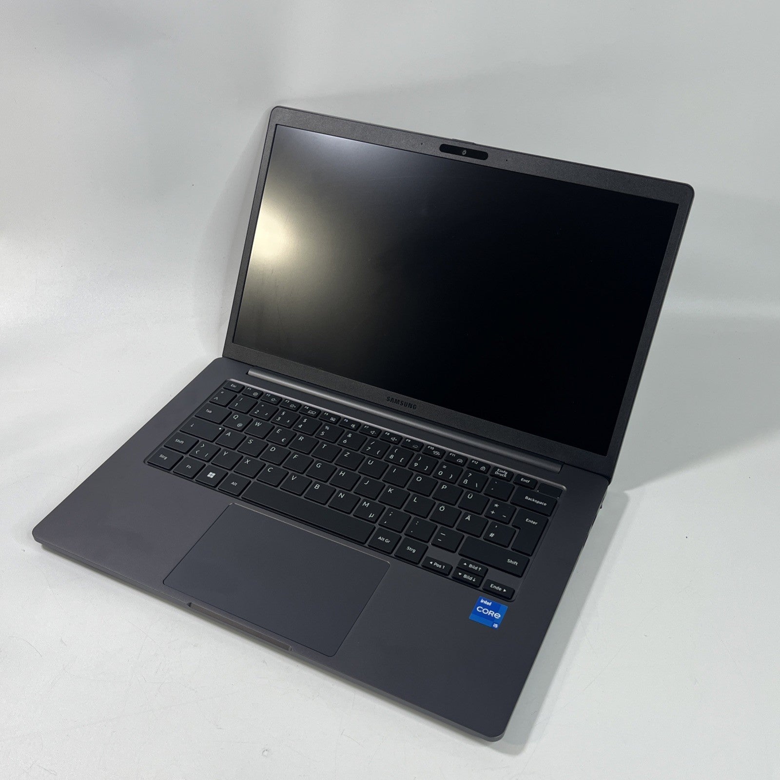 SAMSUNG Galaxy Book2 14” i5-12th GEN 8GB RAM 256GB NVME SSD battery100%. Grade A
