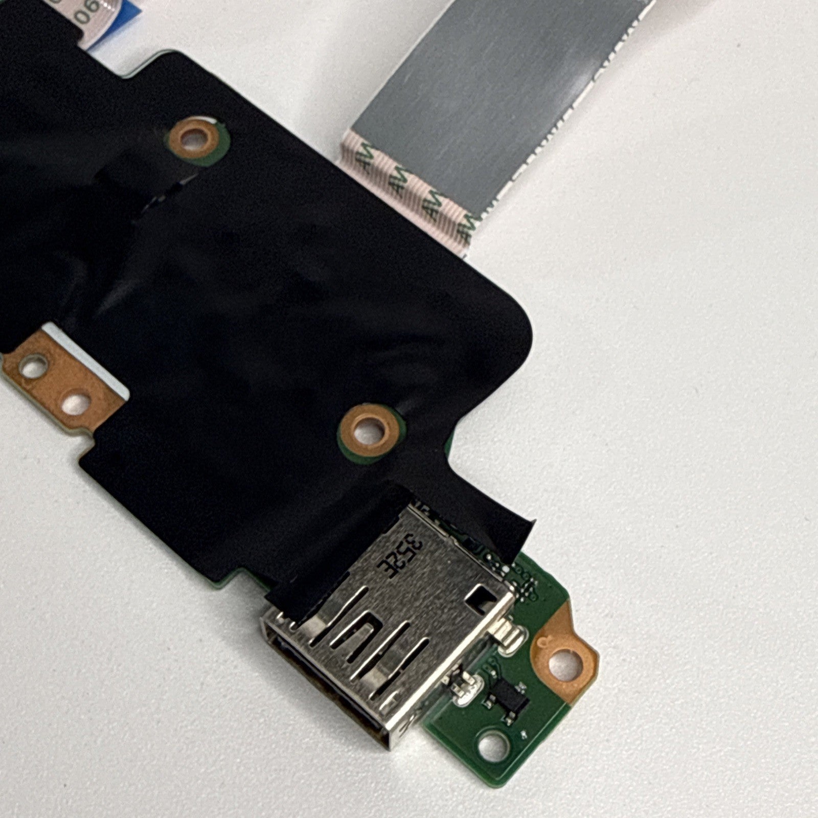HP Chromebook 14A-NF0002SA USB I/O Port Board And Connectors
