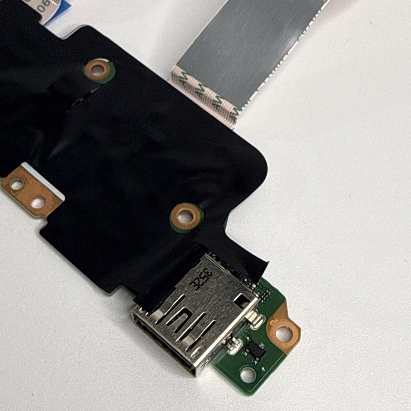 HP Chromebook 14A-NF0002SA USB I/O Port Board And Connectors