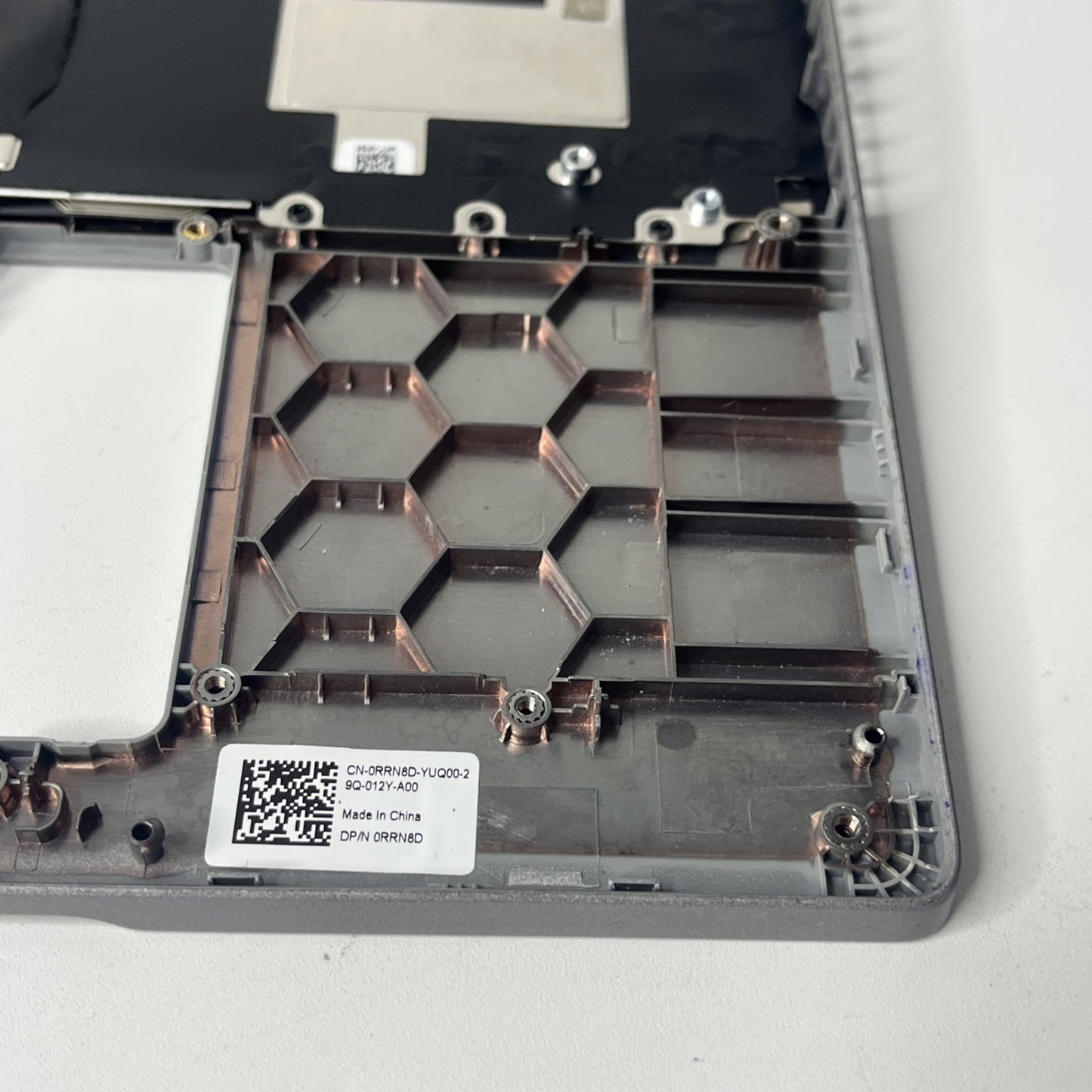 Dell Latitude 5530 Genuine Palmrest L, UK Keyboard 0RRN8D Silver  Missing Key