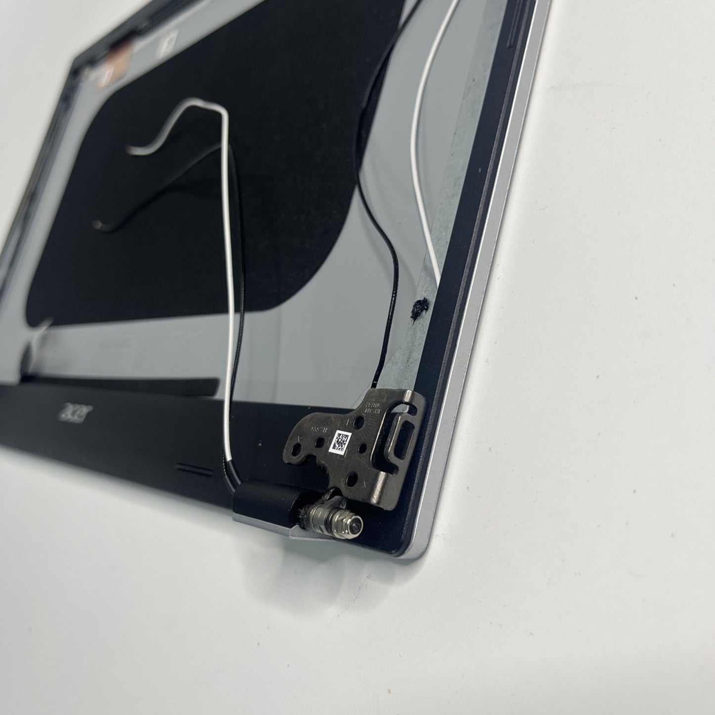 Acer Aspire A315-24P  LCD Cover Rear Back Housing And Bezel Silver Ap3z000102