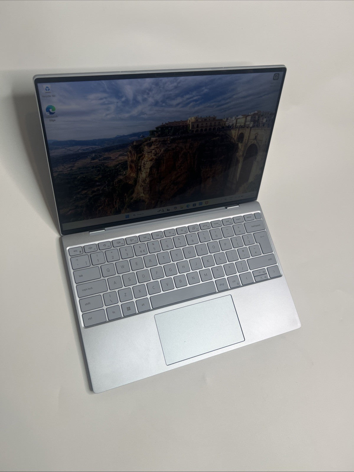 Dell XPS 9315 Core i7-1250U 16GB 512GB SSD Touchscreen Ultrabook Laptop Win 11