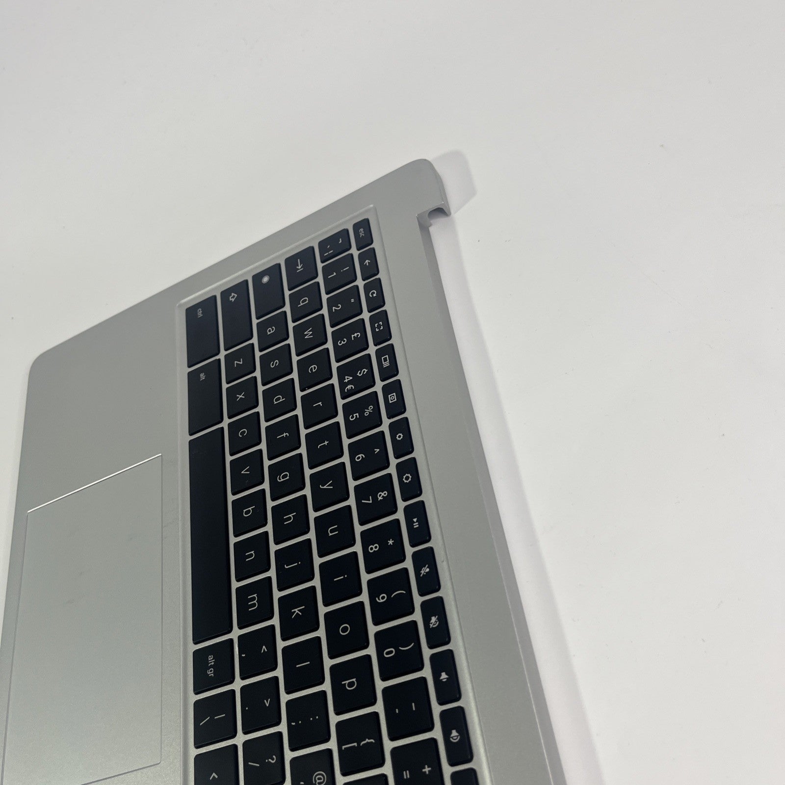HP Silver Chromebook 15a-na0005sa Palmrest, Keyboard,speakers, Touchpad