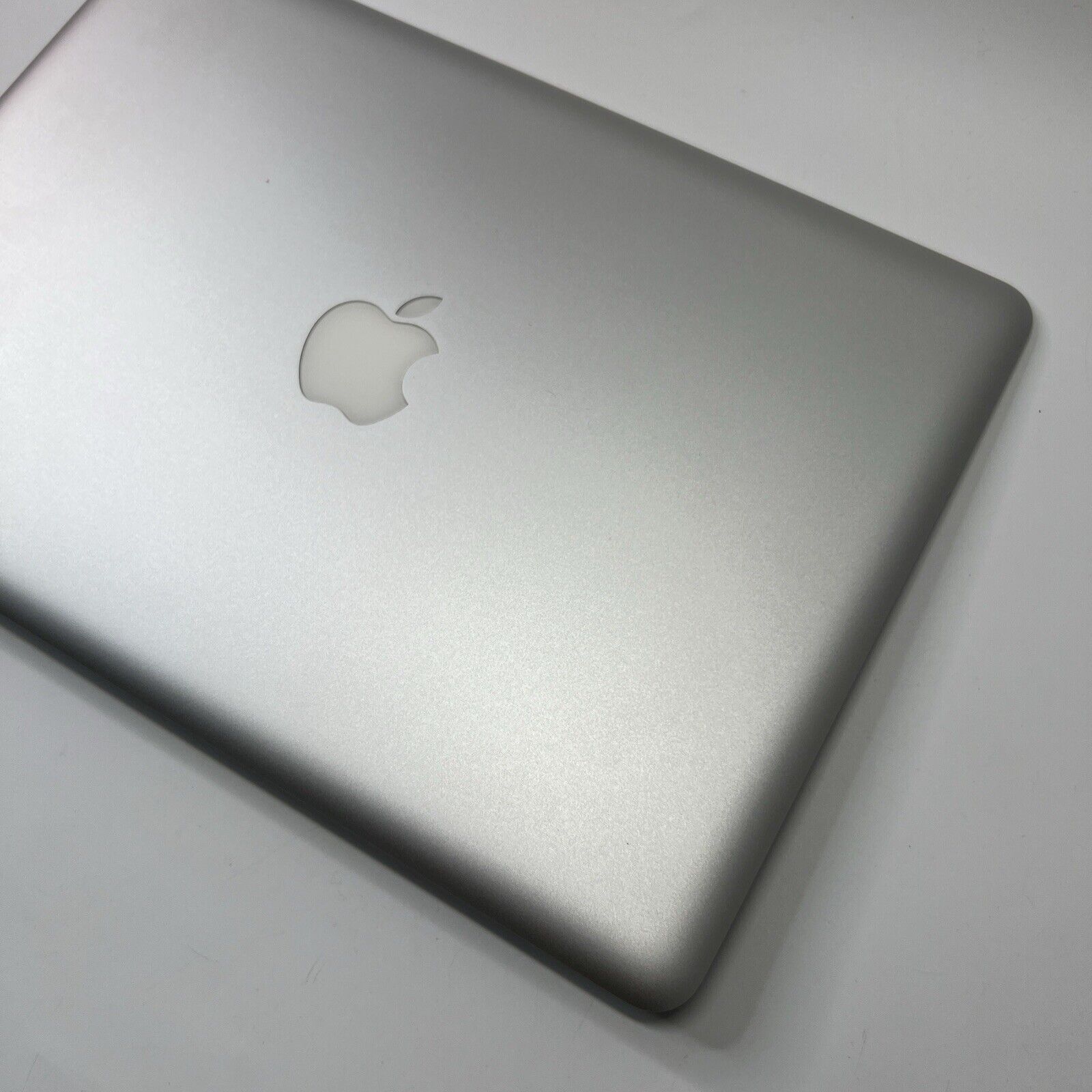 APPLE MACBOOK PRO 13 A1278 2012 SCREEN ASSEMBLY TOP LID SILVER (BROKEN CABLE)