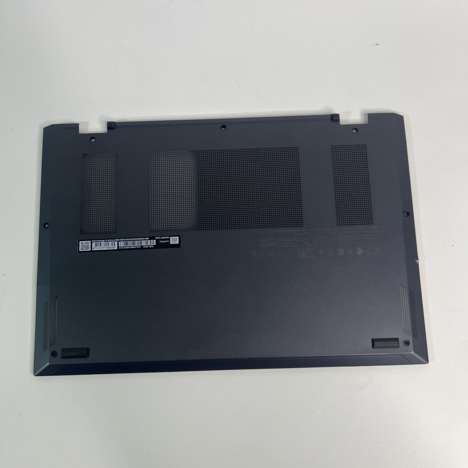 MSI Prestige 13 AI EVO A1MG Base Cover Bottom Case Black 307-3Q2D411 Grade B