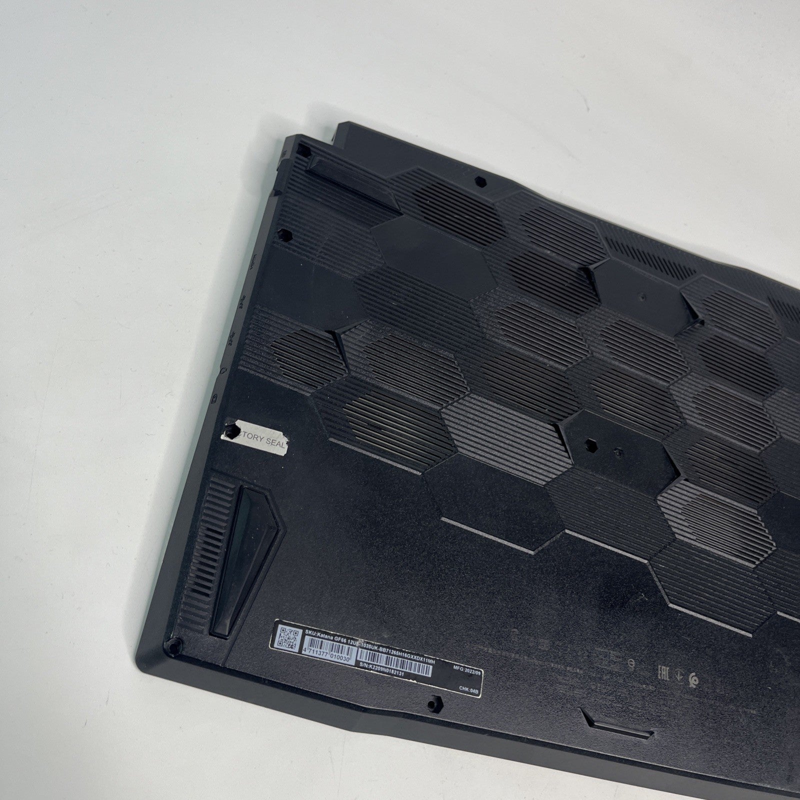 MSI Katana GF66 12UE Base Cover Bottom Case 307-583D221-M77 MS-1584