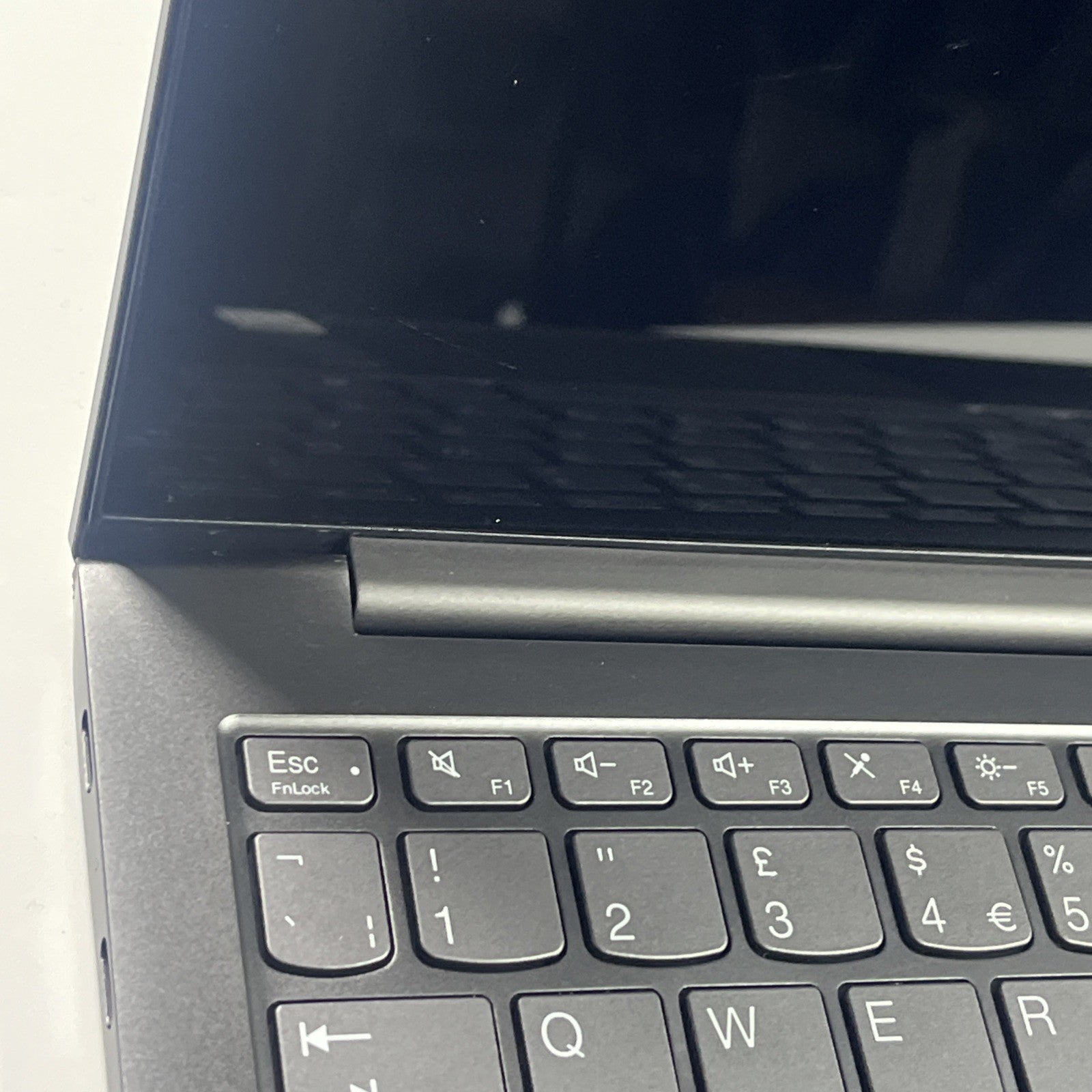 Lenovo Yoga slim 7 13.3”| 13ITL5|i7-1165G7 2.80 GHZ| 512GB NVME SSD 16GB RAM