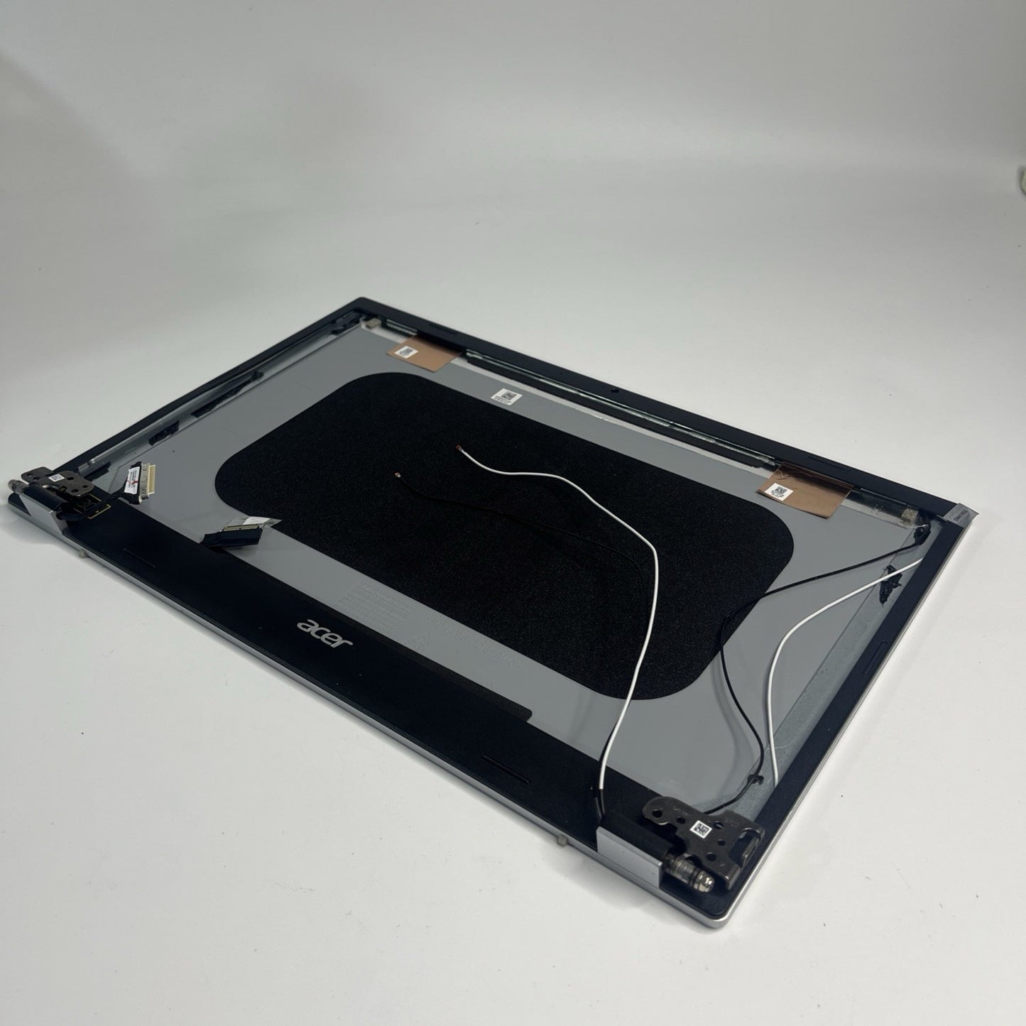 Acer Aspire A315-24P  LCD Cover Rear Back Housing And Bezel Silver Ap3z000102