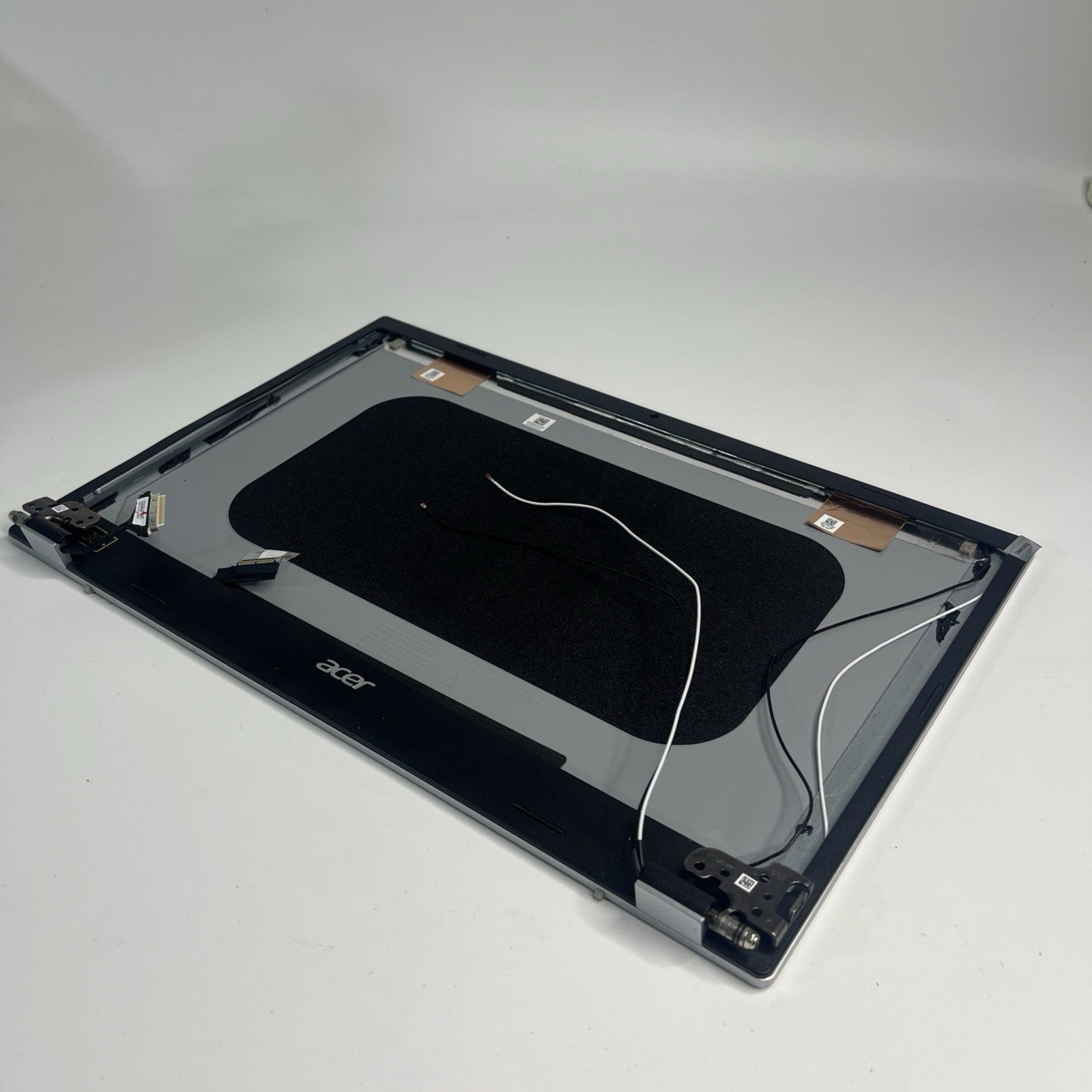 Acer Aspire A315-24P  LCD Cover Rear Back Housing And Bezel Silver Ap3z000102
