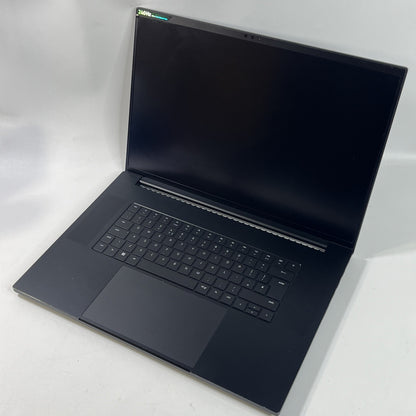 Razer Blade 18 RZ09-484 18"  32 GB RAM i9-1350HX - RTX 4090 2TB SSD 240HZ