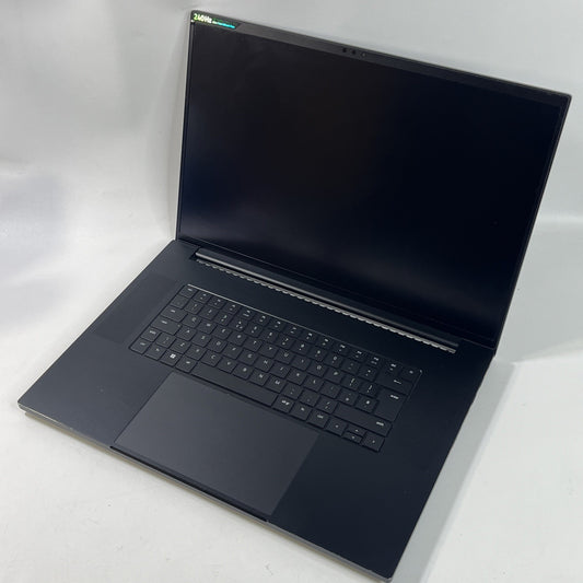 Razer Blade 18 RZ09-484 18"  32 GB RAM i9-1350HX - RTX 4090 2TB SSD 240HZ