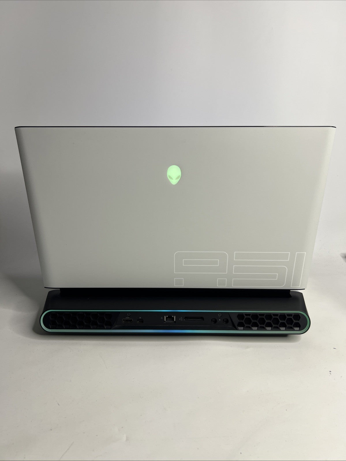 Alienware Area 51M R2 i9-10900K 32GB RTX 2070 Super 2x PSU Gaming