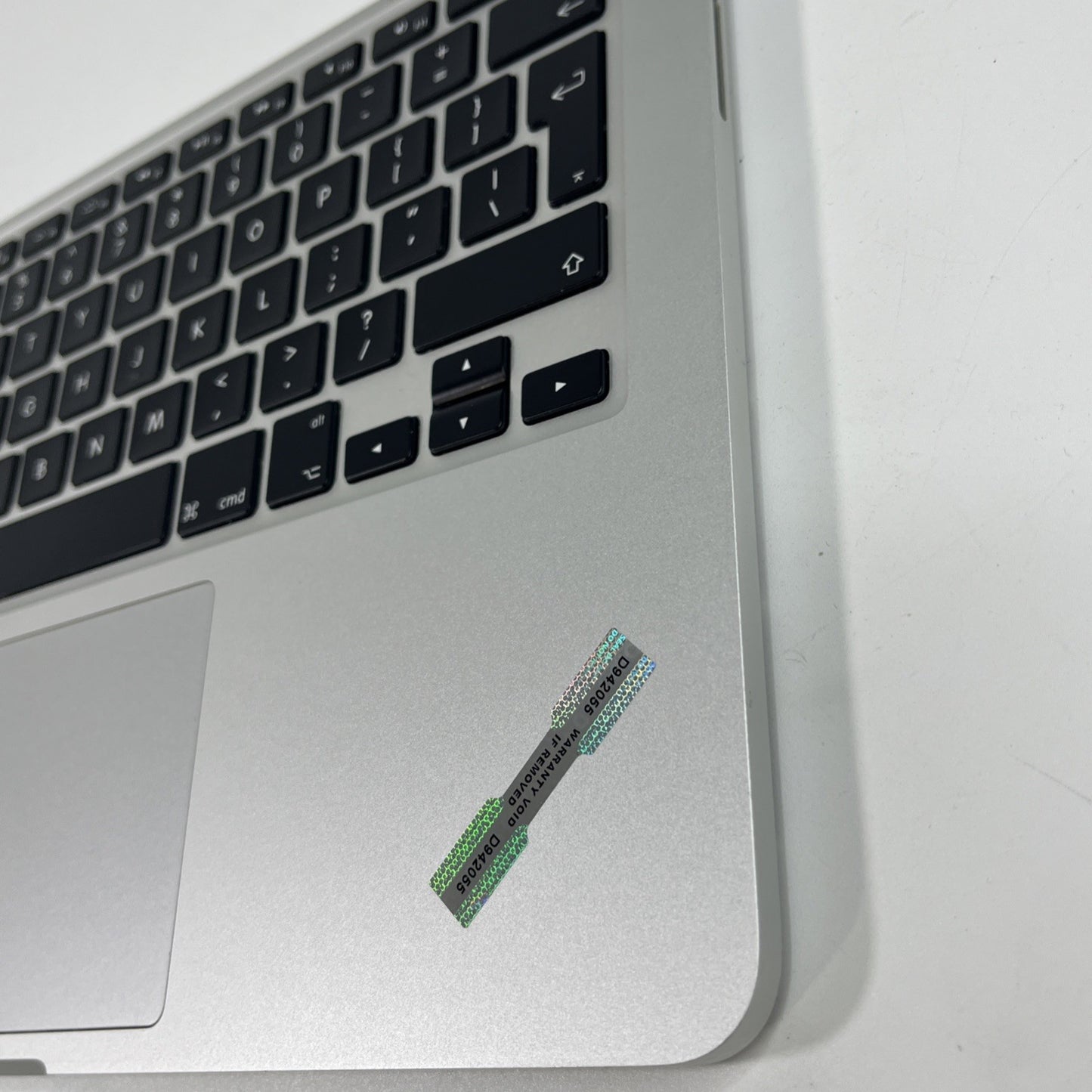 MacBook Pro Retina, 13-inch, Mid 2017 A1502 Palmrest UK Keyboard Touchpad Batter