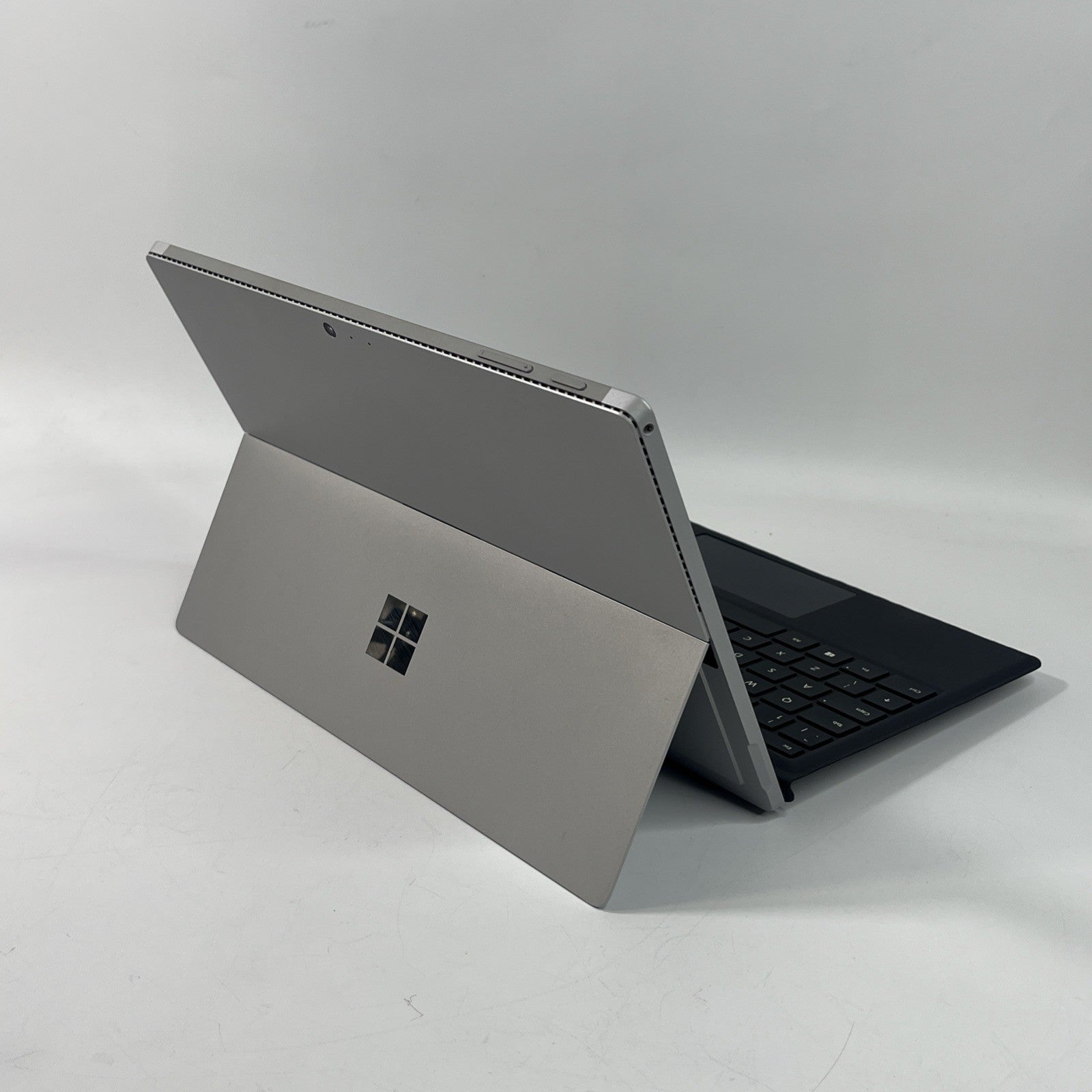 Microsoft Surface Pro 4 12.3” Intel i5-6300U  8GB RAM 256GB SSD & Keyboard