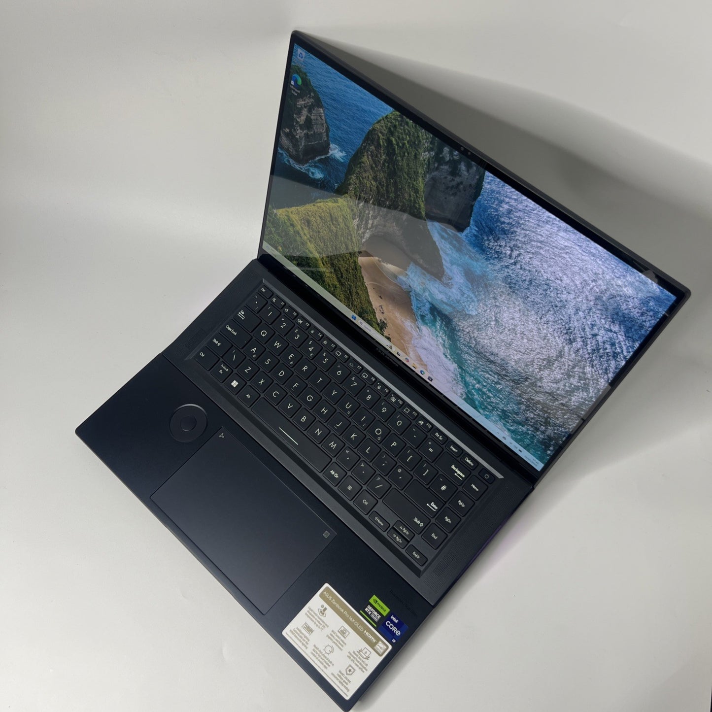 ASUS Zenbook Pro 16 UX7602BZ OLED Intel Core i9-13905H RTX 4080 32GB RAM 1TB SSD