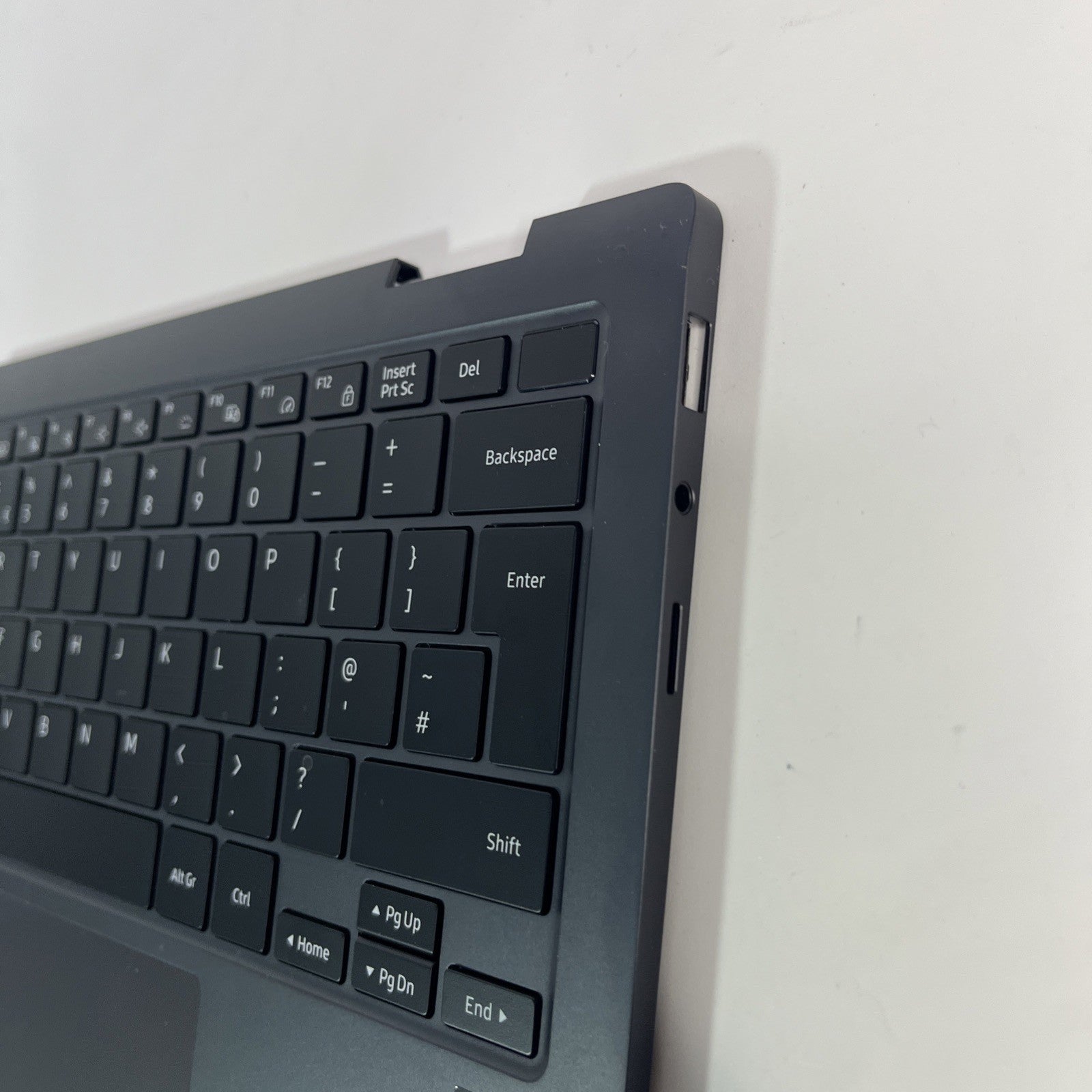 Samsung Galaxy Book 3 360 NP730QFG Complete Palmrest Assembly – Grade B