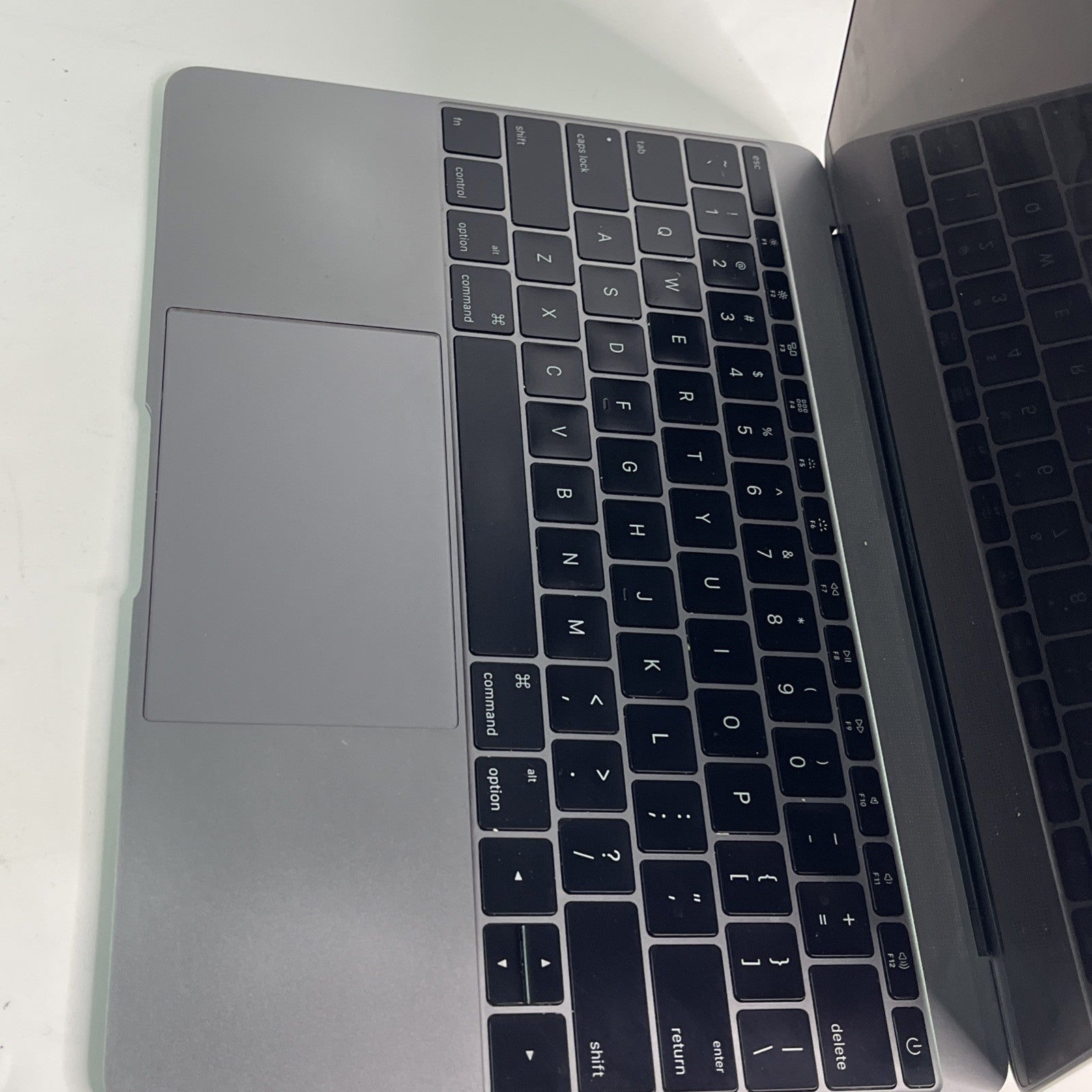 MacBook 12" 8,1  A1534 Grey  1.2GHz Intel M-5Y31 8GB RAM 256GB SSD.B H,fair