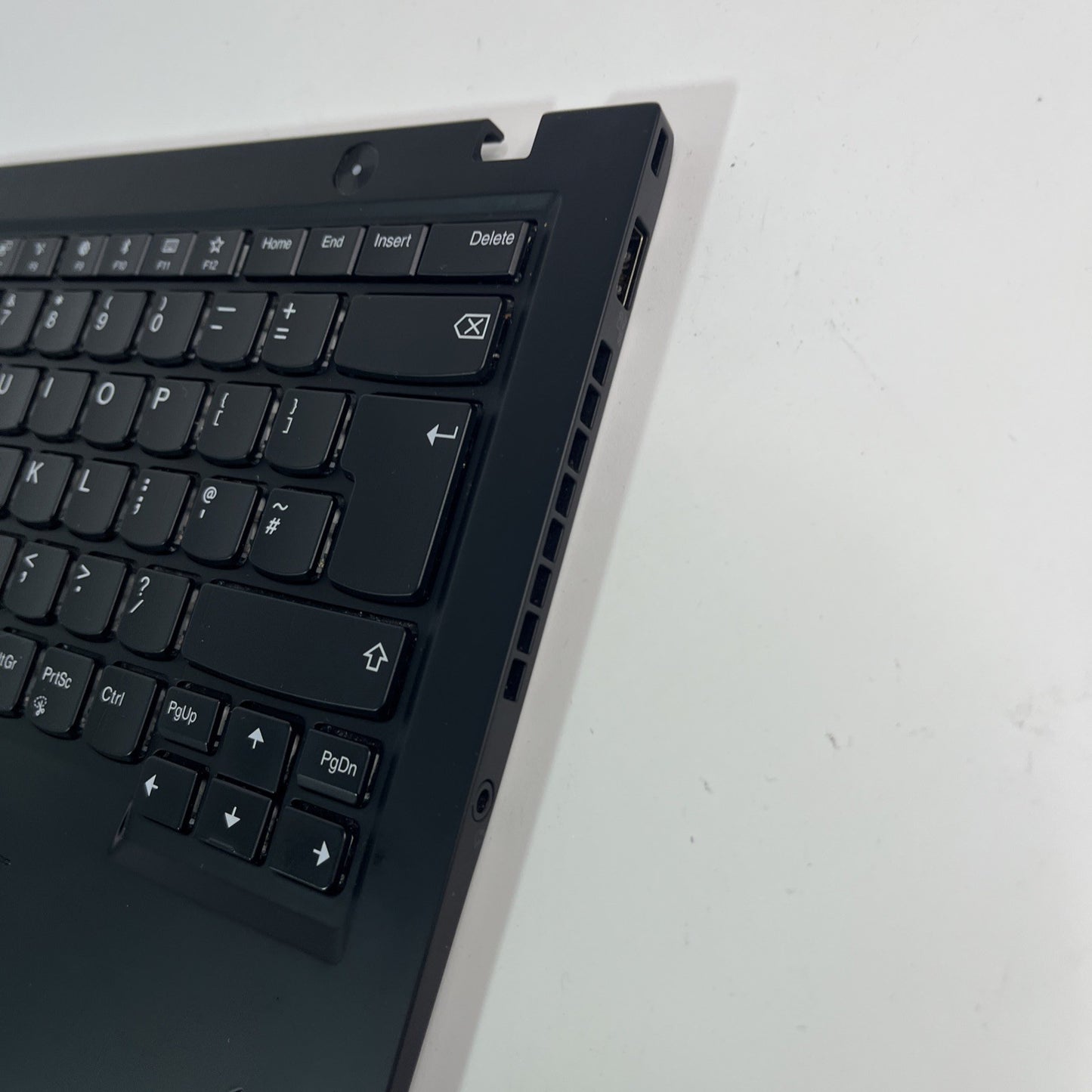 Genuine black Lenovo ThinkPad X1 Carbon 6th Gen Complete UK Palmrest SN20p38734