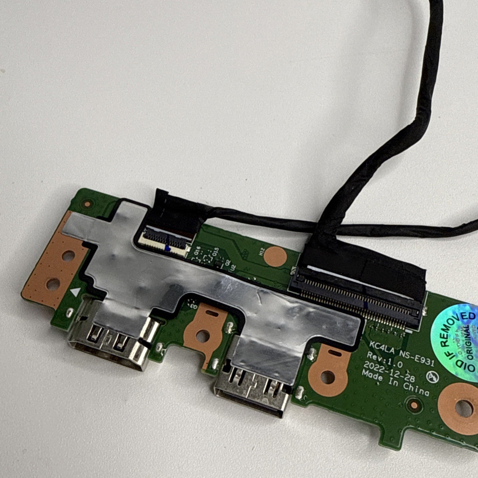 Lenovo IP Slim 3 Chrome 14IAN8 USB HDMI Port Board NS-E931 + Connectors