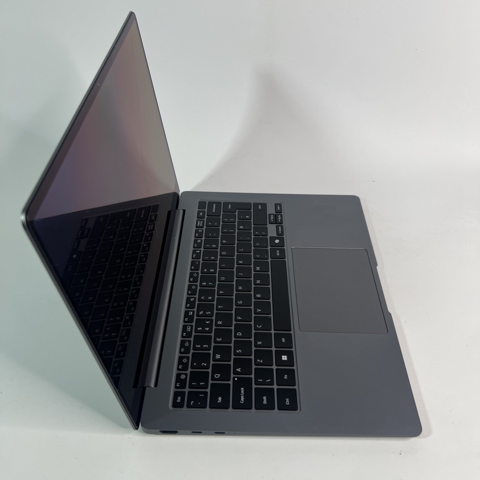 Samsung Galaxy Book 5 ProNP944XHA – Ultra 7 258V – 32GB RAM – 512GB SSD Warranty