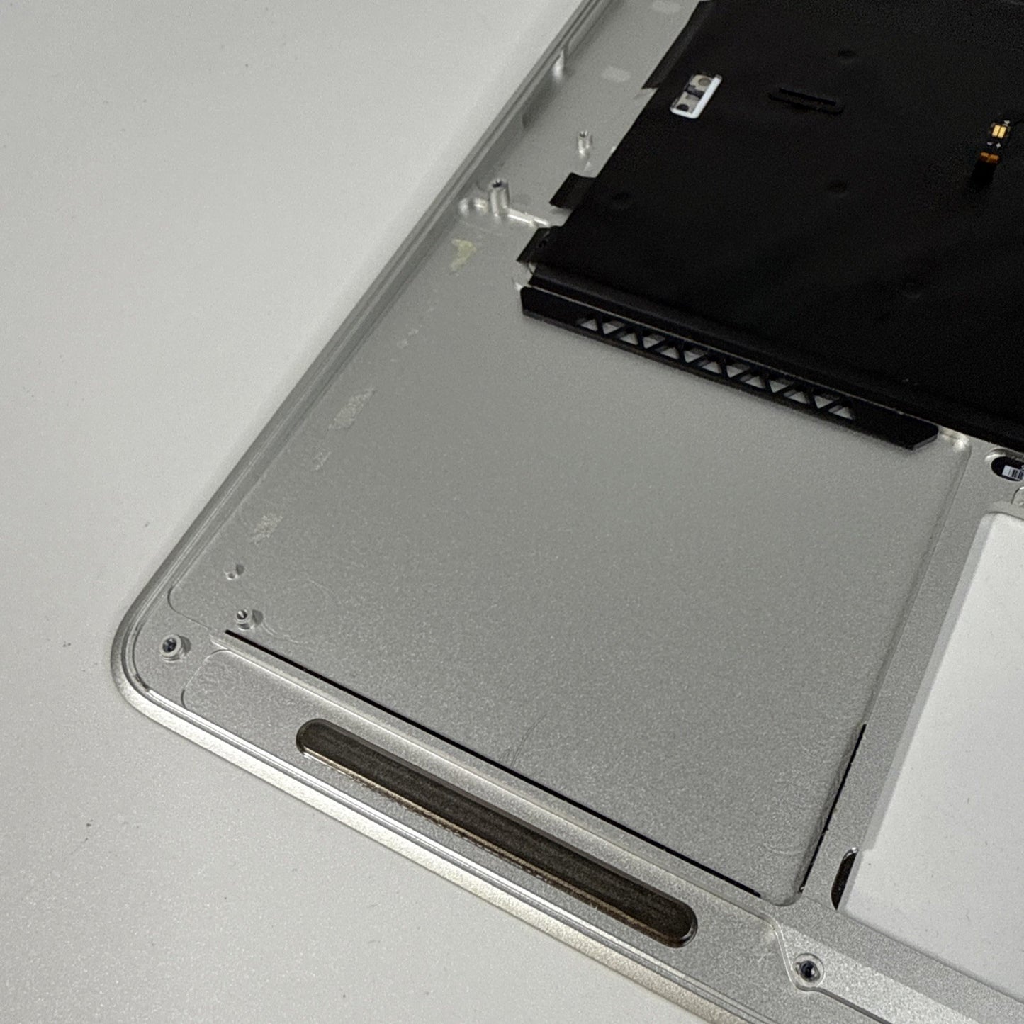 Macbook AIR 13” A1466 2013 2014 2015 2017 UK Keyboard Palmrest Assembly