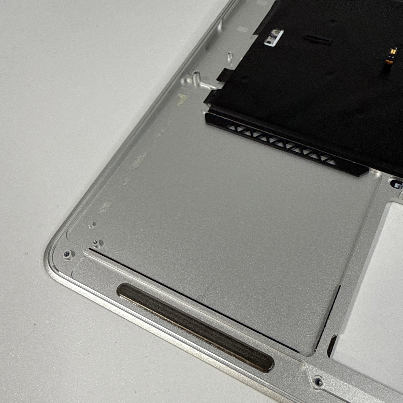 Macbook AIR 13” A1466 2013 2014 2015 2017 UK Keyboard Palmrest Assembly