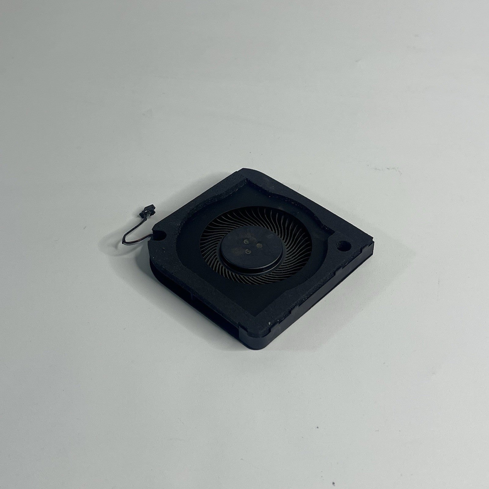 GENUINE DELL LATITUDE 5520 COOLING FAN DXJNV 0DXJNV