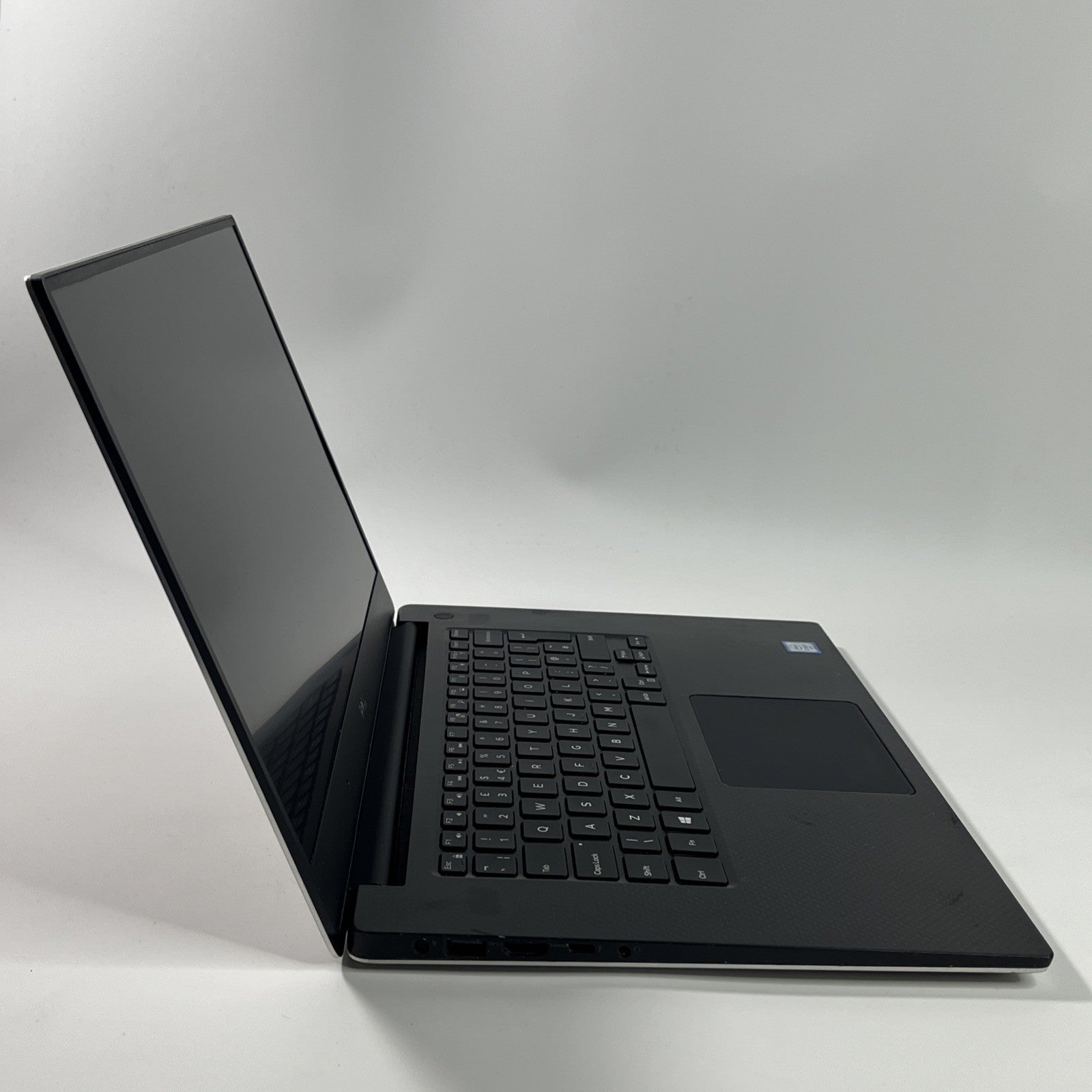Dell XPS 15" 9550 Laptop i7-6700HQ 16GB RAM 512GB SSD GTX 960M, Windows 11