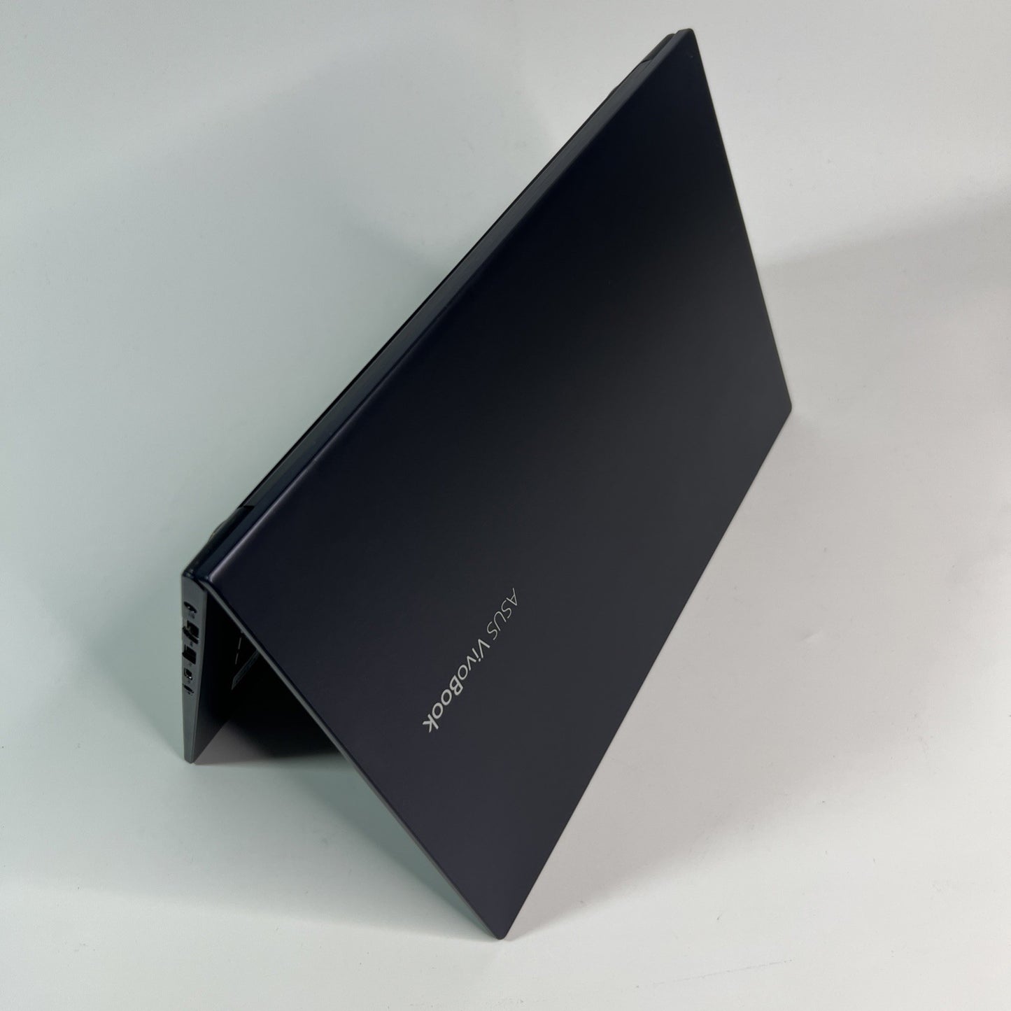 ASUS VivoBook X413JA i5-1035G1 8GB RAM 256GB SSD Windows 11 – Grade B Warranty