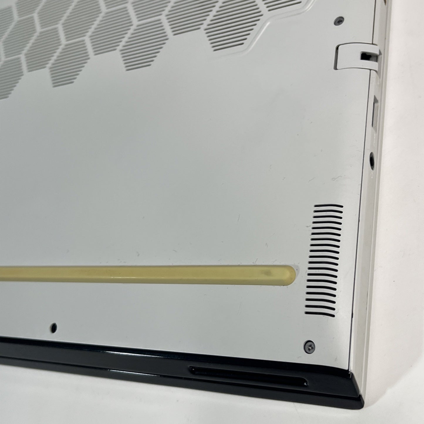 Alienware M17 R3 I9-10980HK Nvidia RTX 2070  32GB DDR4 RAM 2TB SSD Windows 11