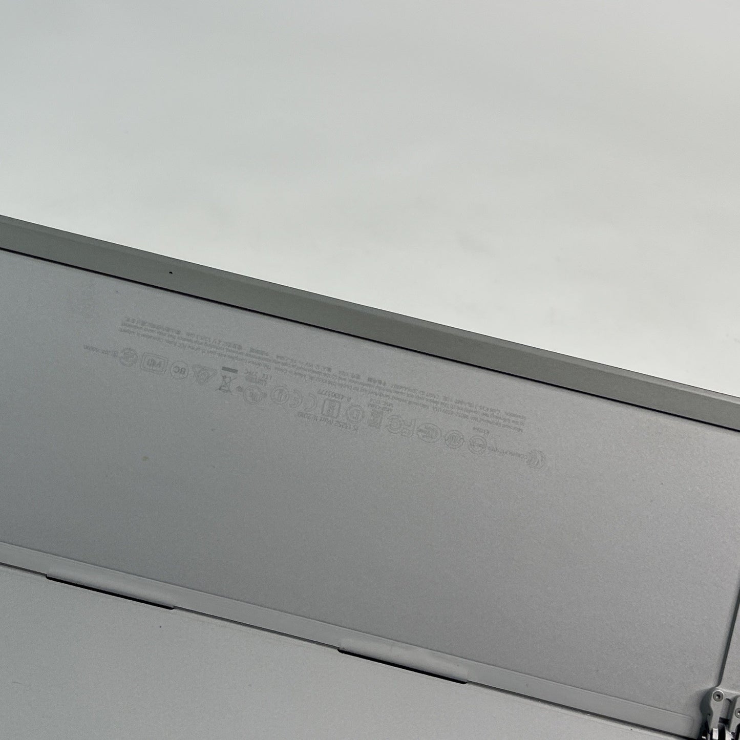 Microsoft Surface Pro 4 12.3” Intel i5-6300U  4GB RAM 128GB SSD