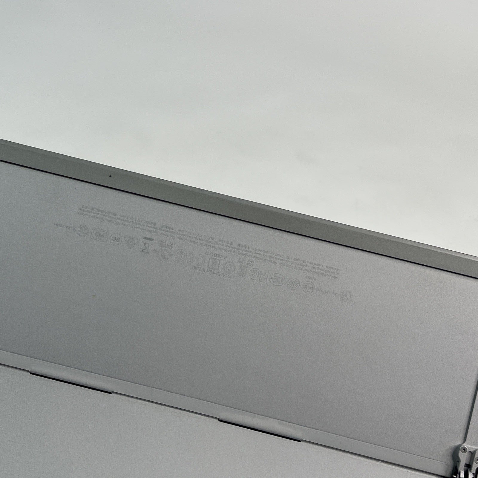 Microsoft Surface Pro 4 12.3” Intel i5-6300U  4GB RAM 128GB SSD