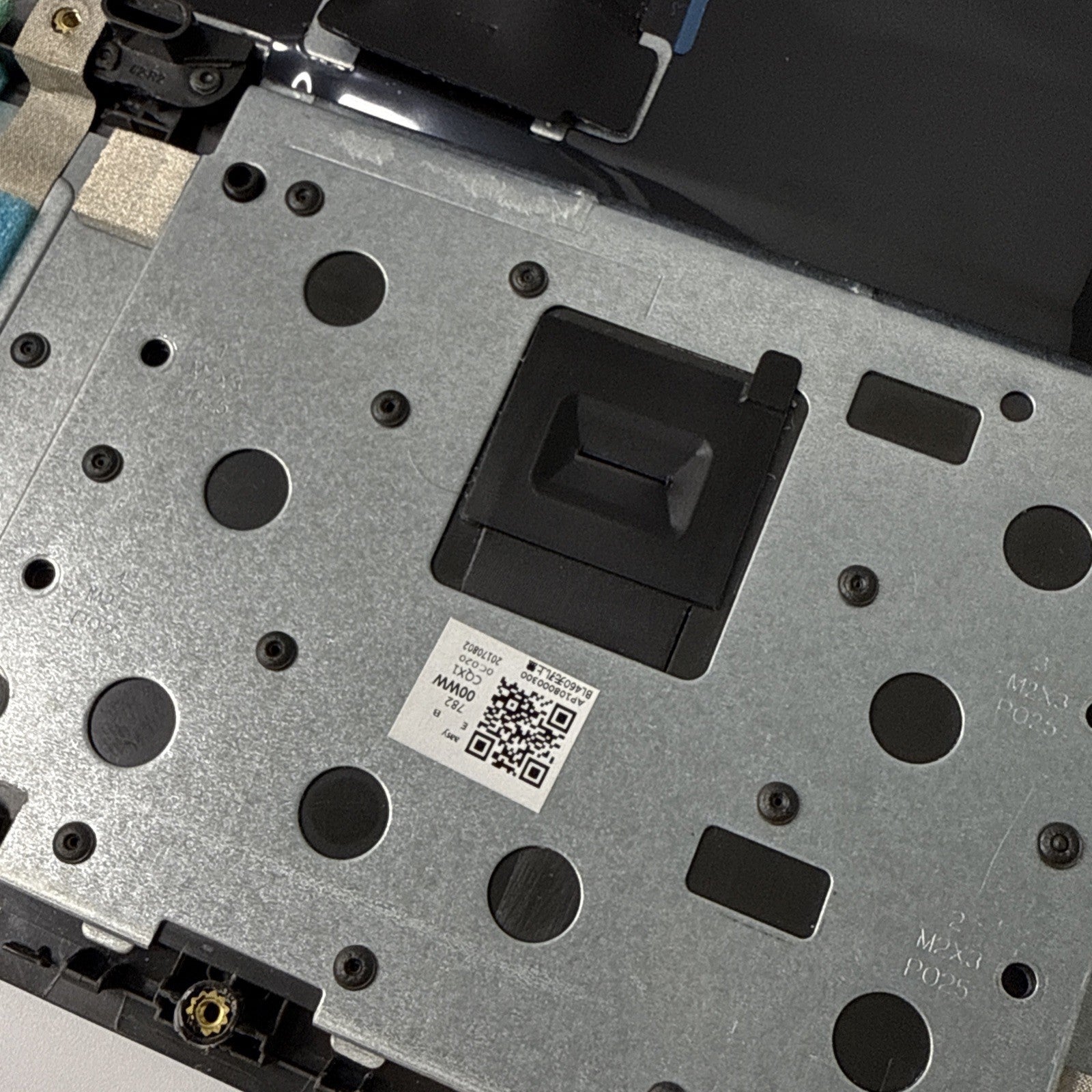 Lenovo Thinkpad L470 Palmrest UK Keyboard (KEY MISSING) Black