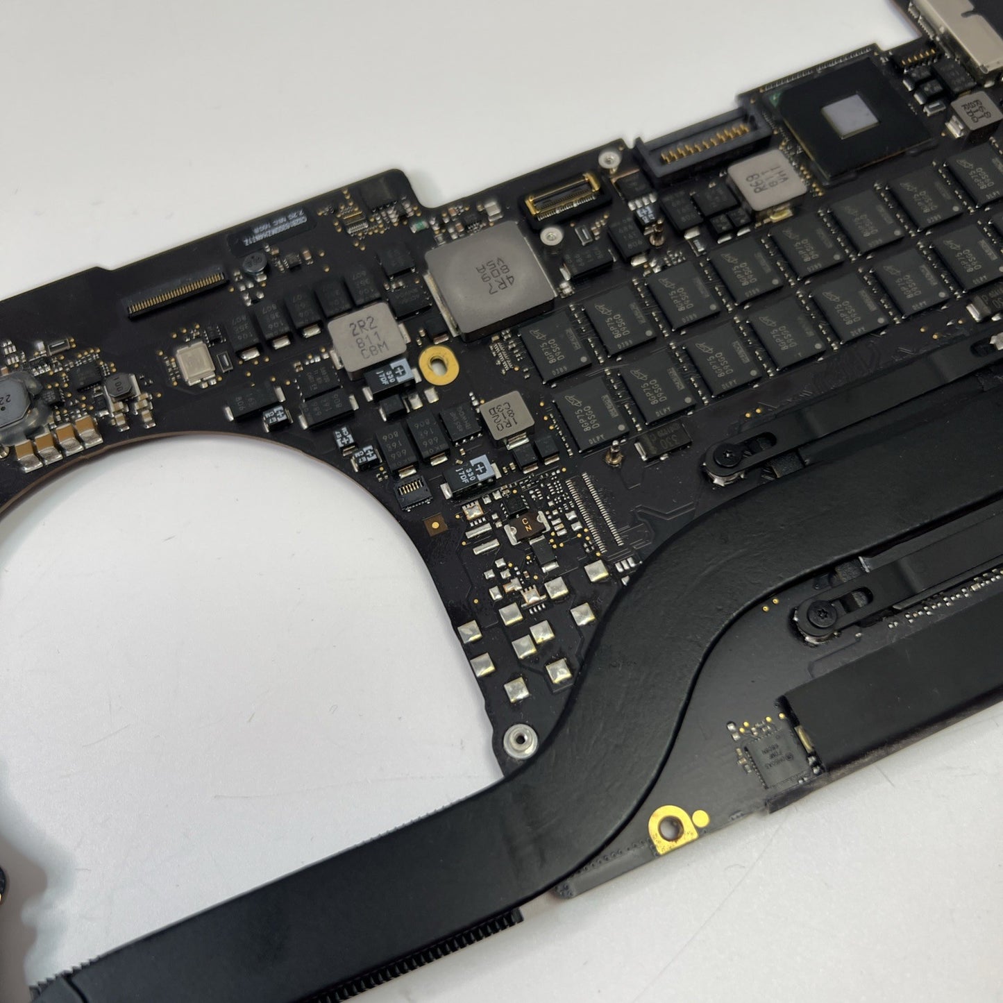 MacBook Pro 15" A1398 Mid-2015 Logic Board 2.2GHz i7-470HQ 16GB 820-00138-A