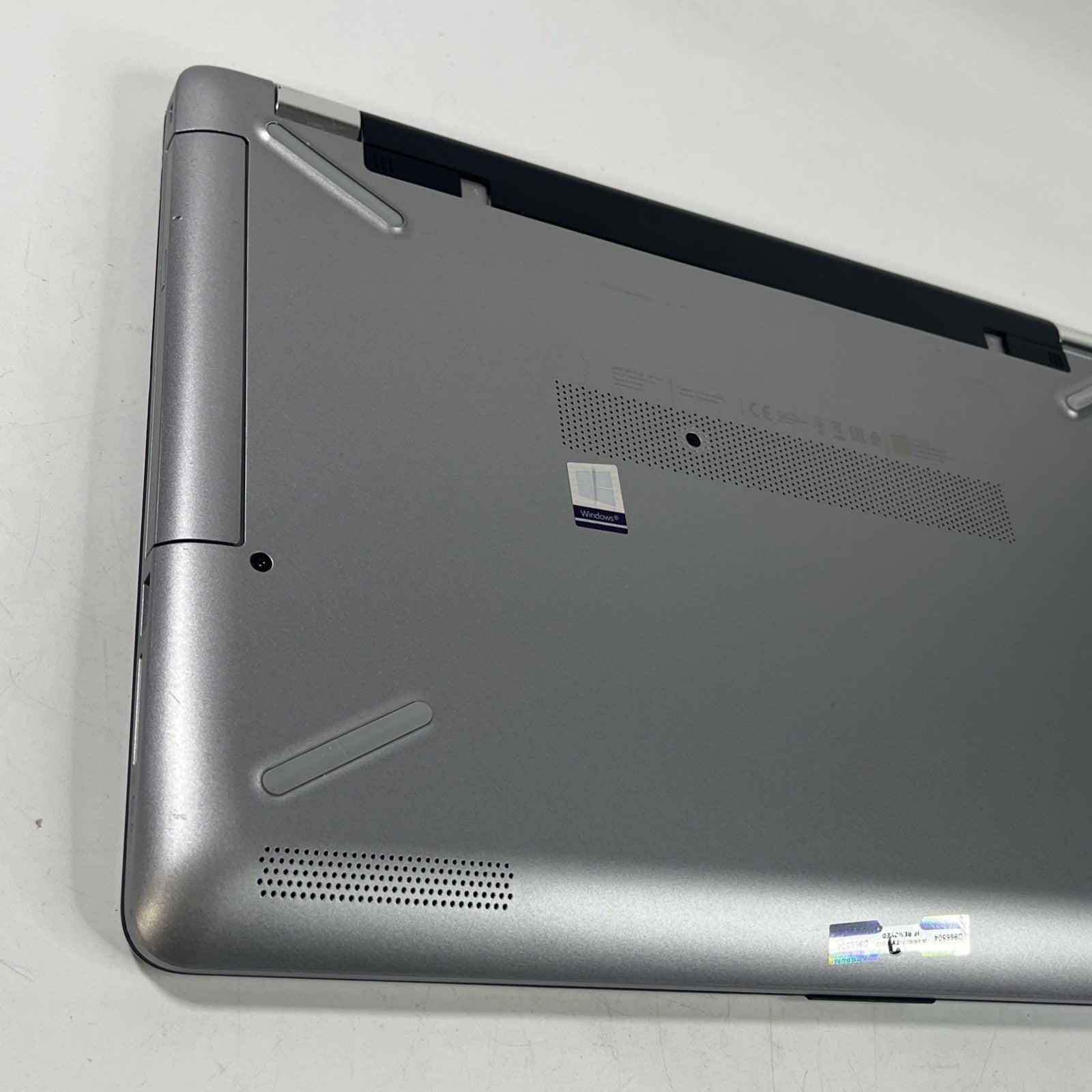 HP 250 G6 15.6" Notebook -intel Core i3-6006U 8GB RAM 256GB SSD Windows 11