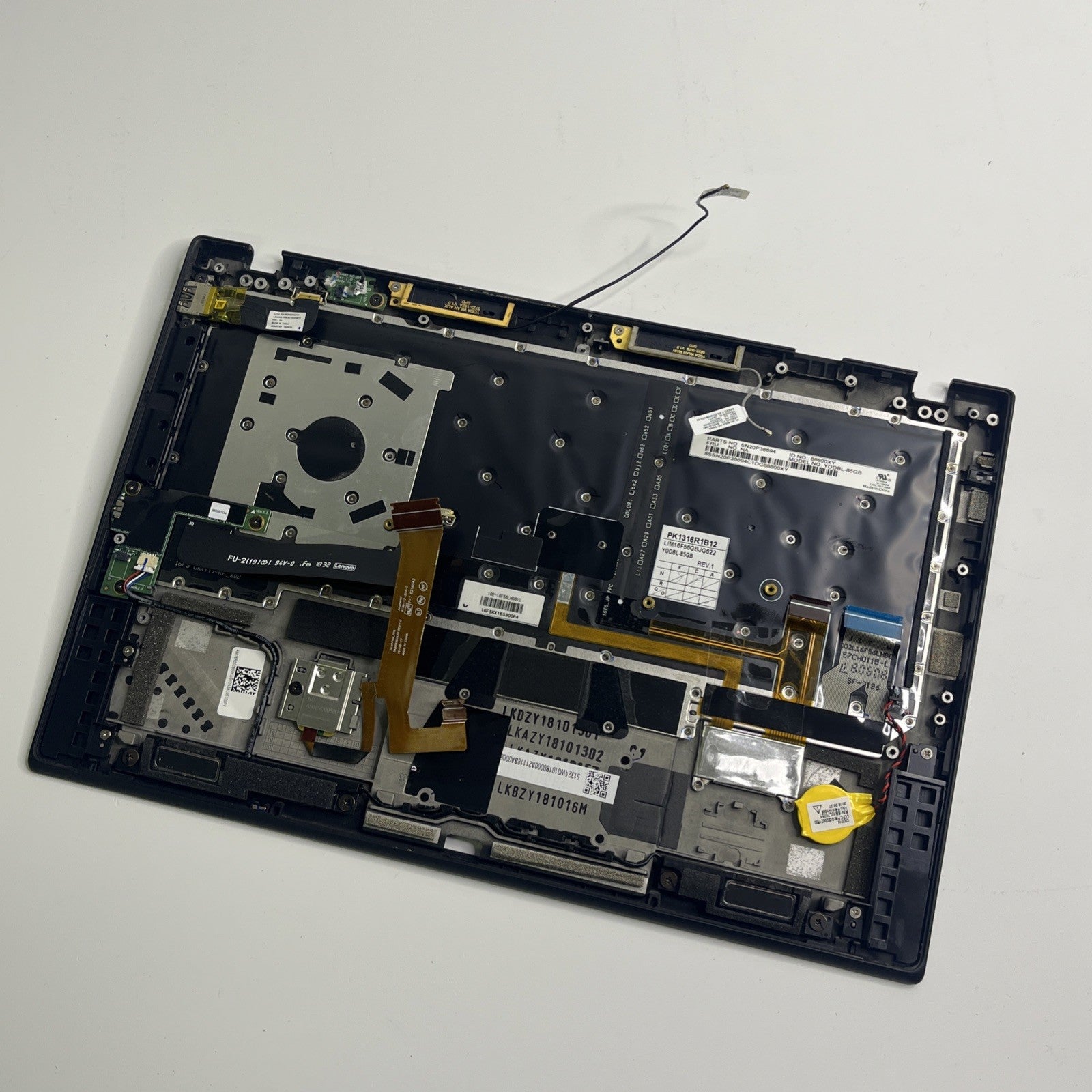 Genuine black Lenovo ThinkPad X1 Carbon 6th Gen Complete UK Palmrest