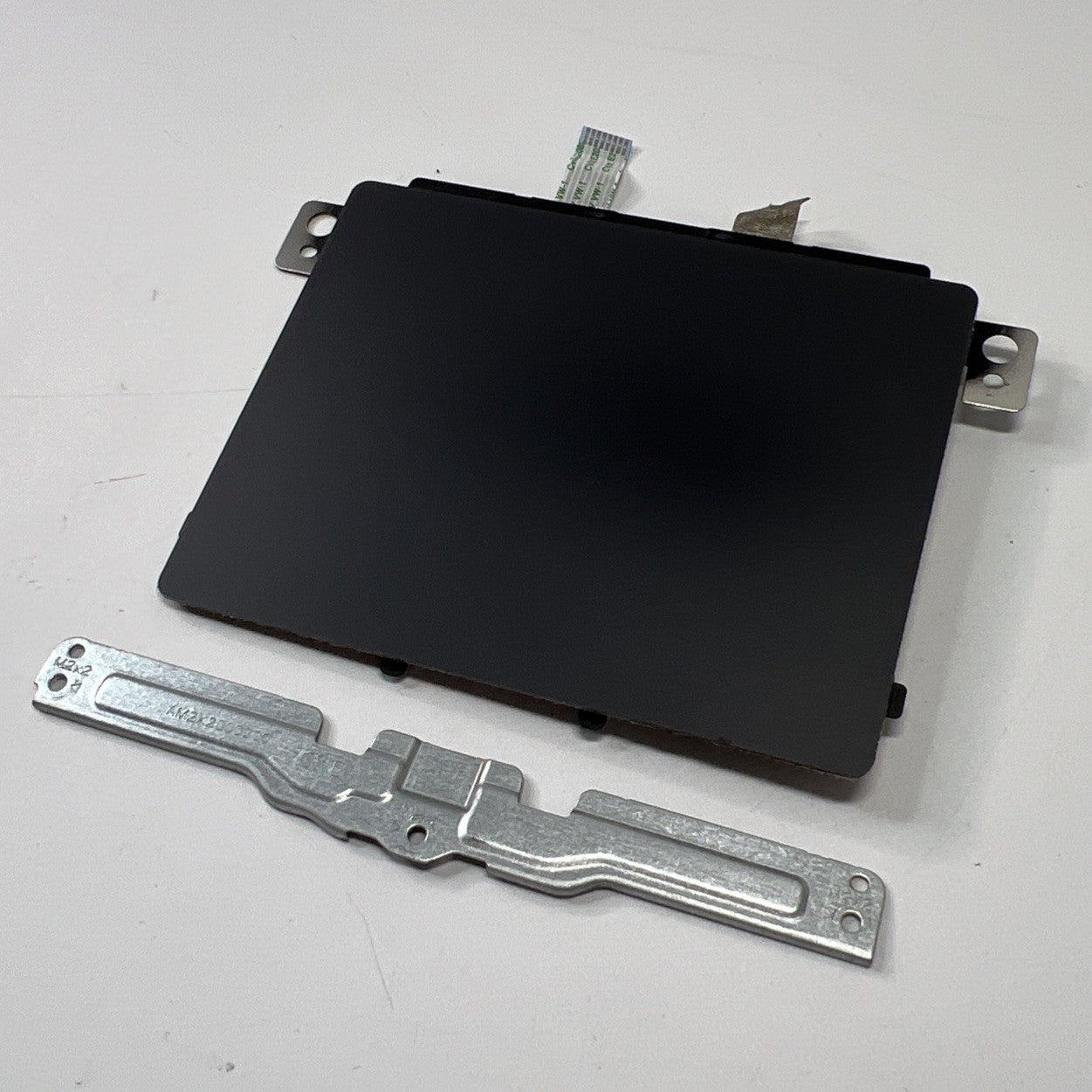 Genuine Dell Inspiron 3505 Genuine Touchpad Trackpad + Cable + Screws 0C9G5M