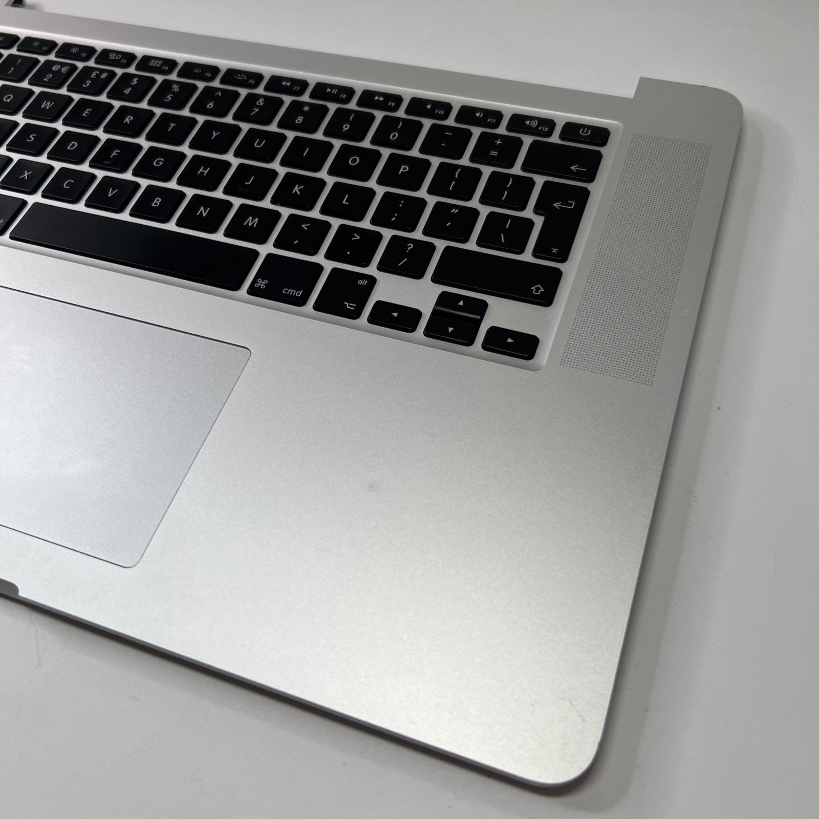 Macbook Pro Retina A1398 15" Mid 2015 Palmrest UK Keyboard Touchpad Silver