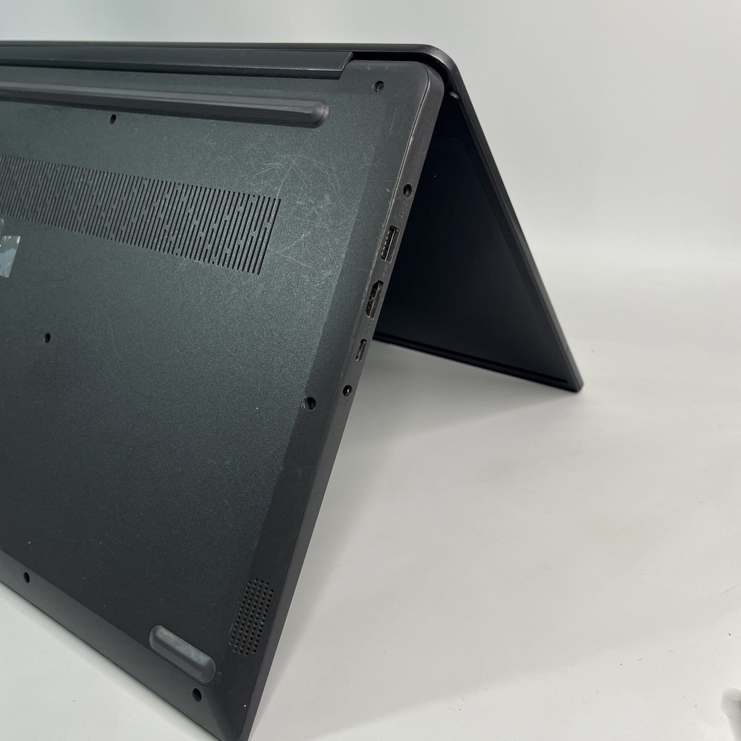 Lenovo Laptop V Series V17 G3 API  Windows 11, I5-1235U 24GB RAM 512GB SSD