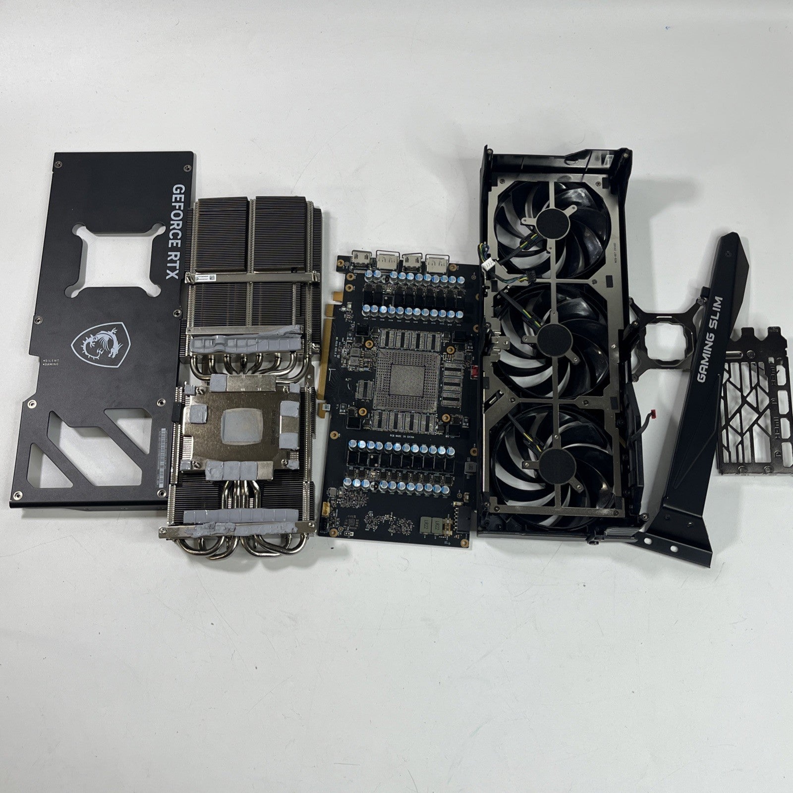 MSI GeForce RTX 4090 24 GB Black  3X Gaming X Slim GDDr6X .taken Parts