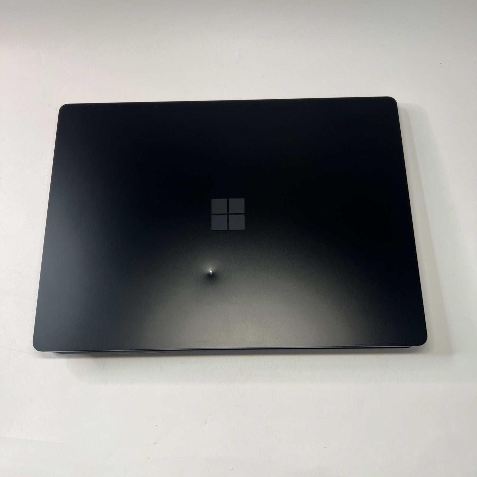Microsoft Surface Laptop 5 13.5" Touchscreen Intel i7-1265U 8GB RAM 256GB SSD