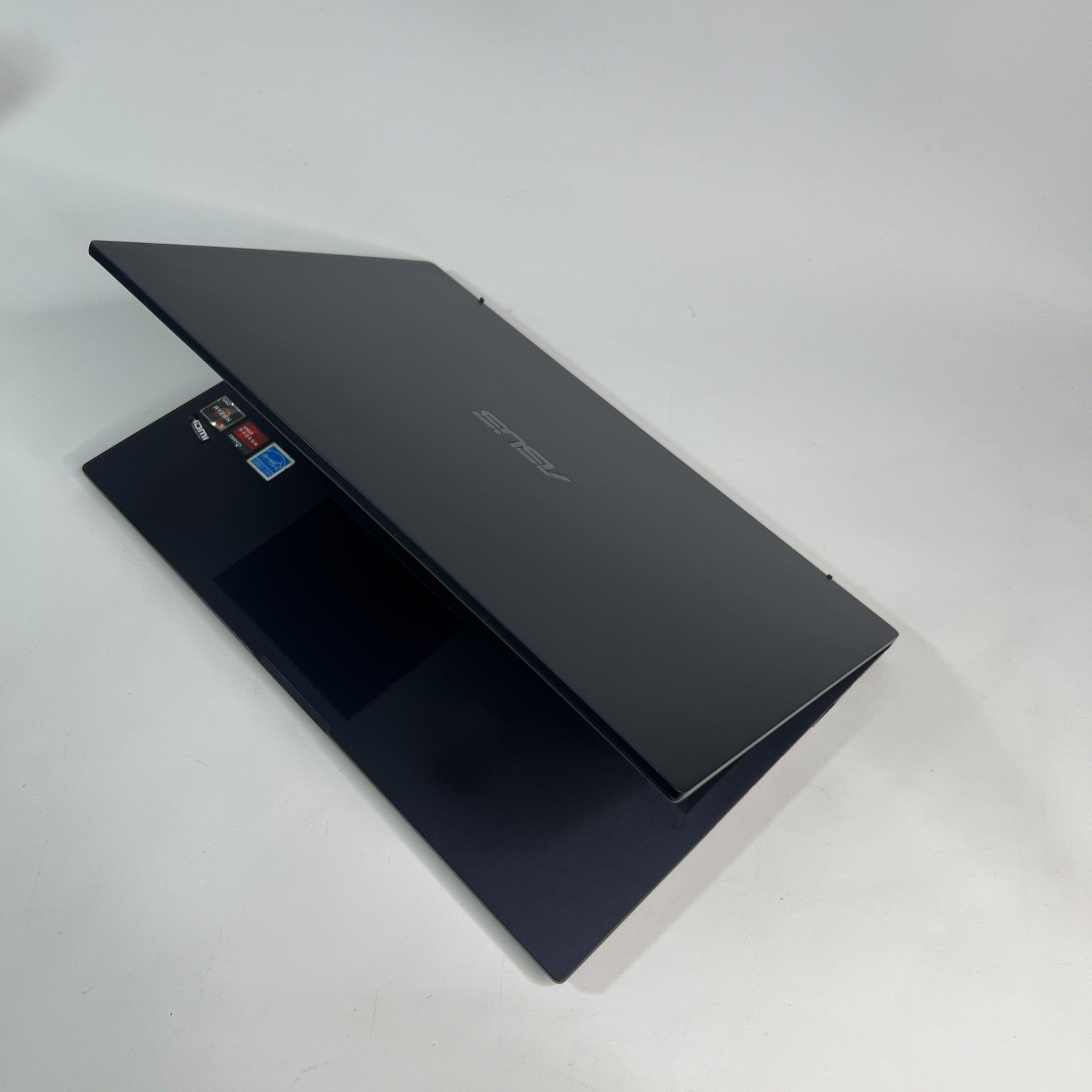 ASUS ExpertBook L1500CD 15.6" Laptop AMD Ryzen 5 3500U 8GB RAM 256GB SSD