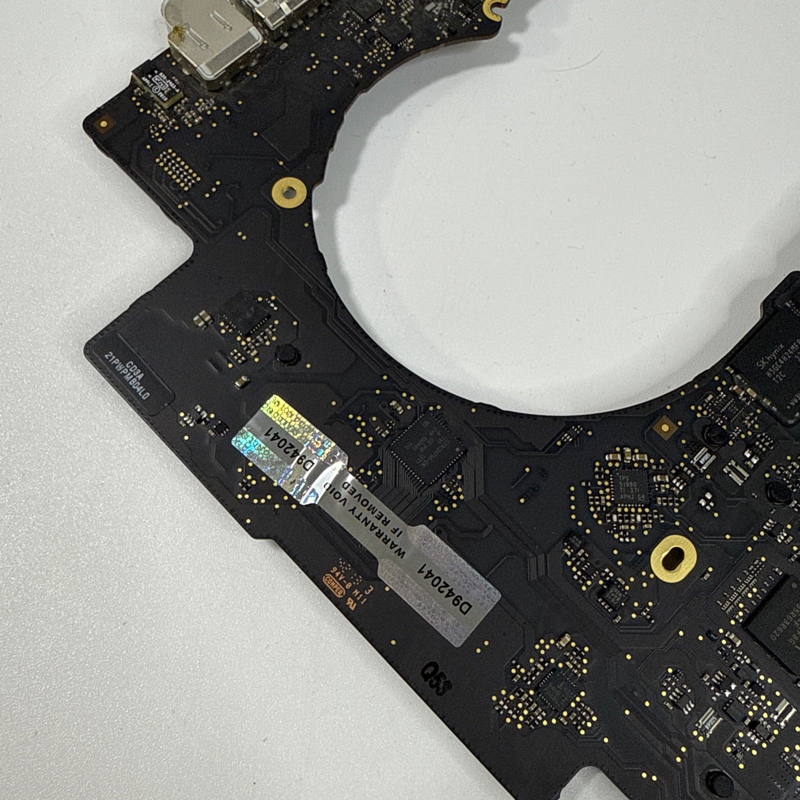 MacBook Pro 15" A1398 Late 2013 Logic Board i7-4960HQ (FOR PARTS)
