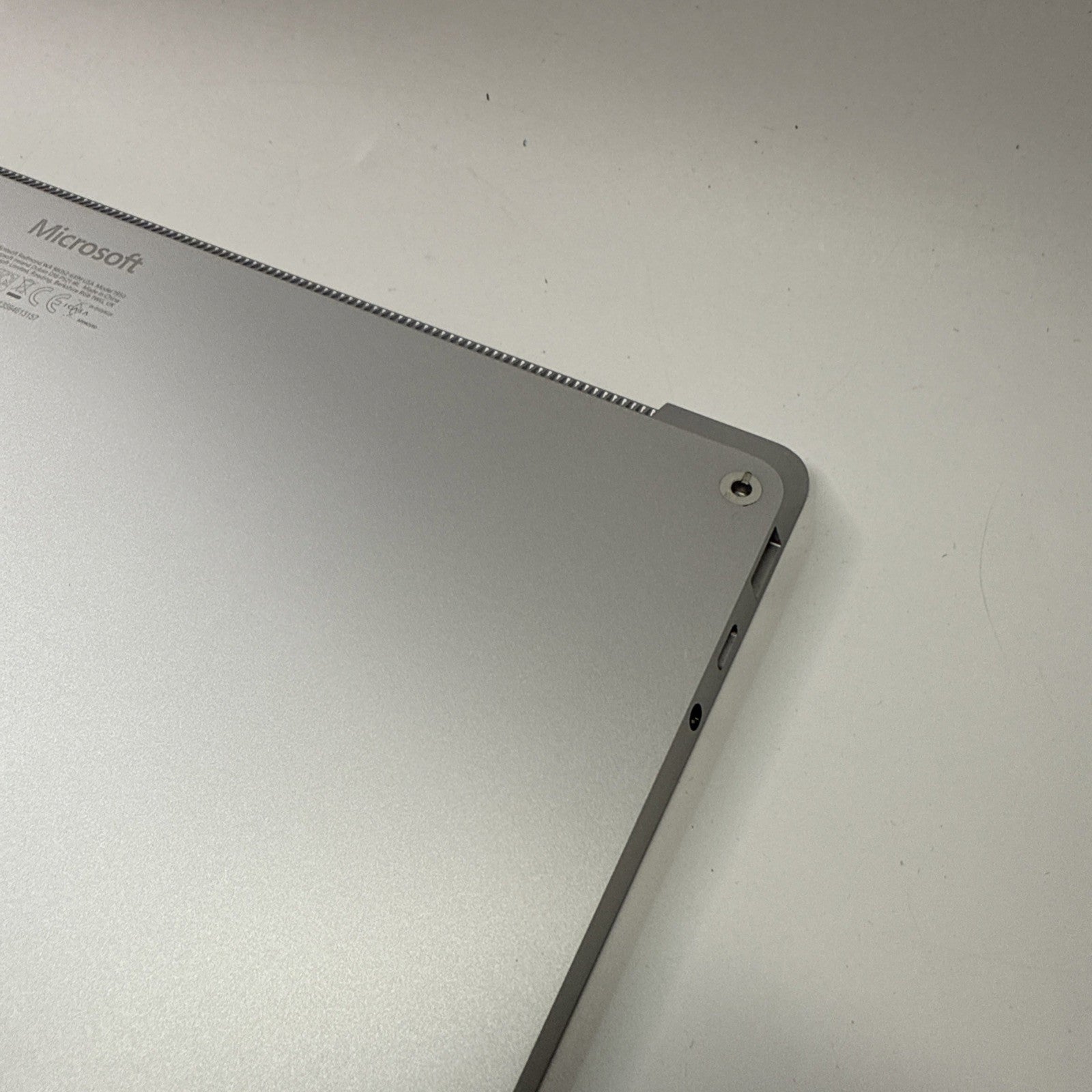 Microsoft Surface 4 1950 13.5 Bottom Base Battery & Housing Silver M1091261-007